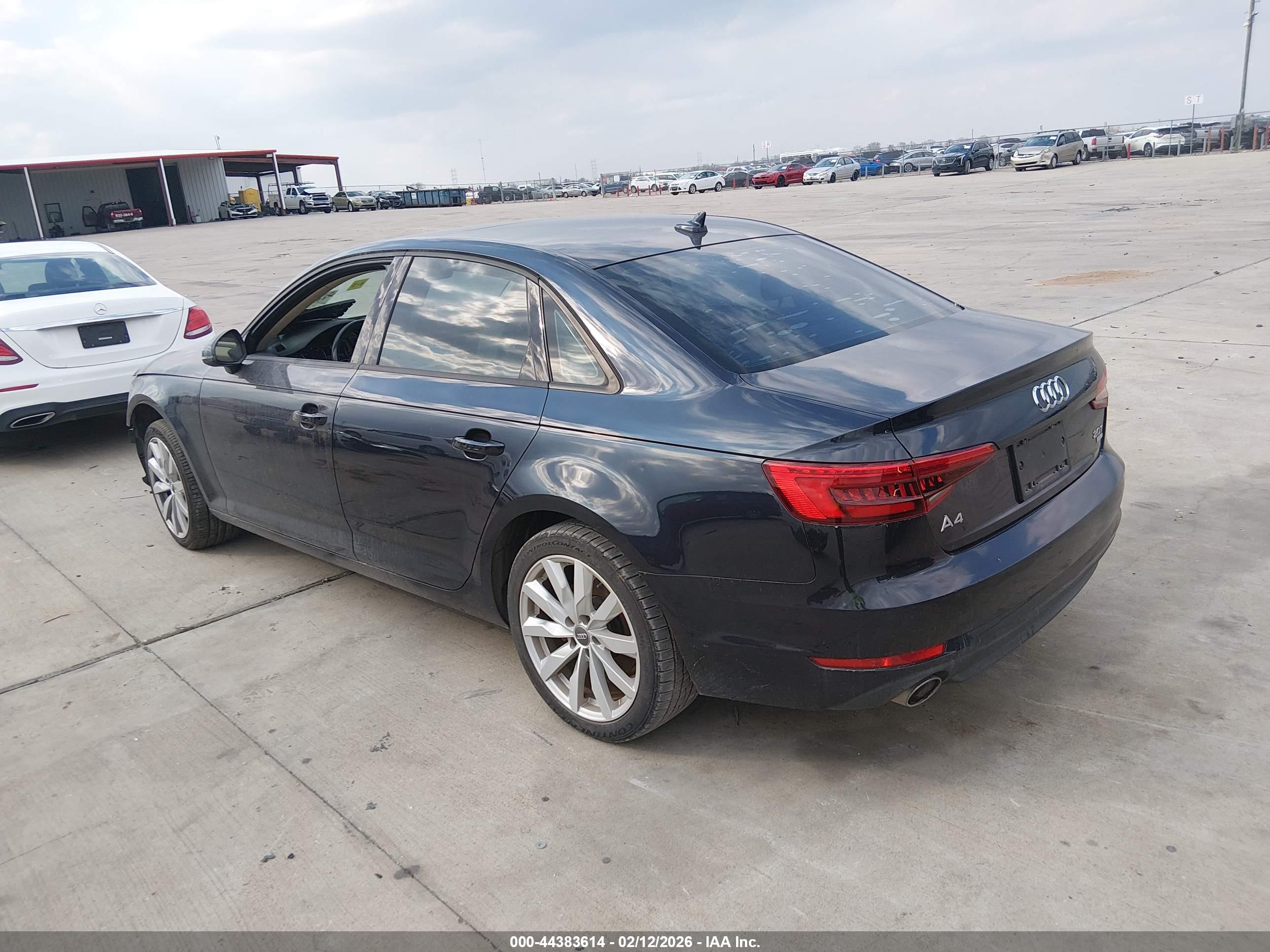 AUDI A4 image 3