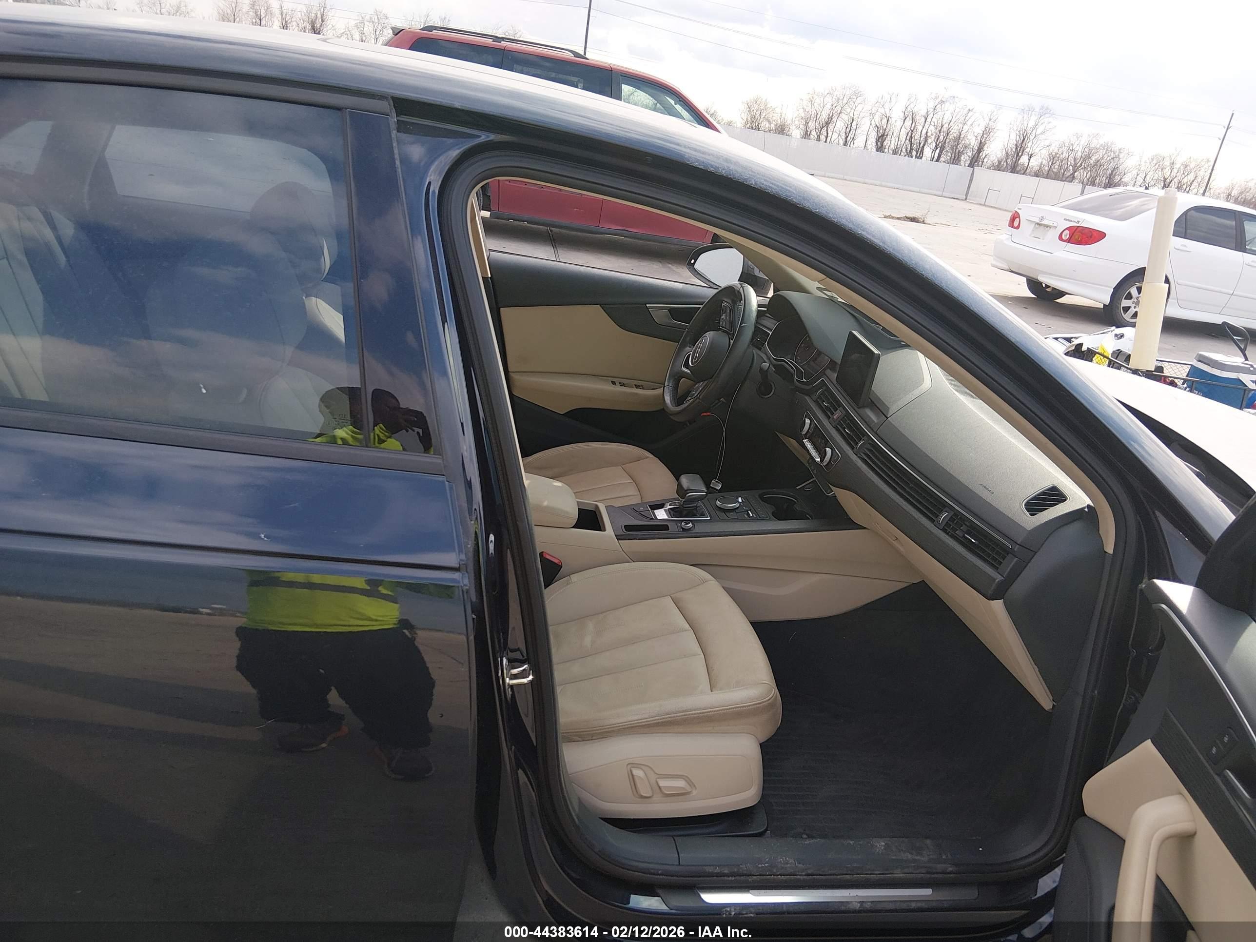 AUDI A4 image 5