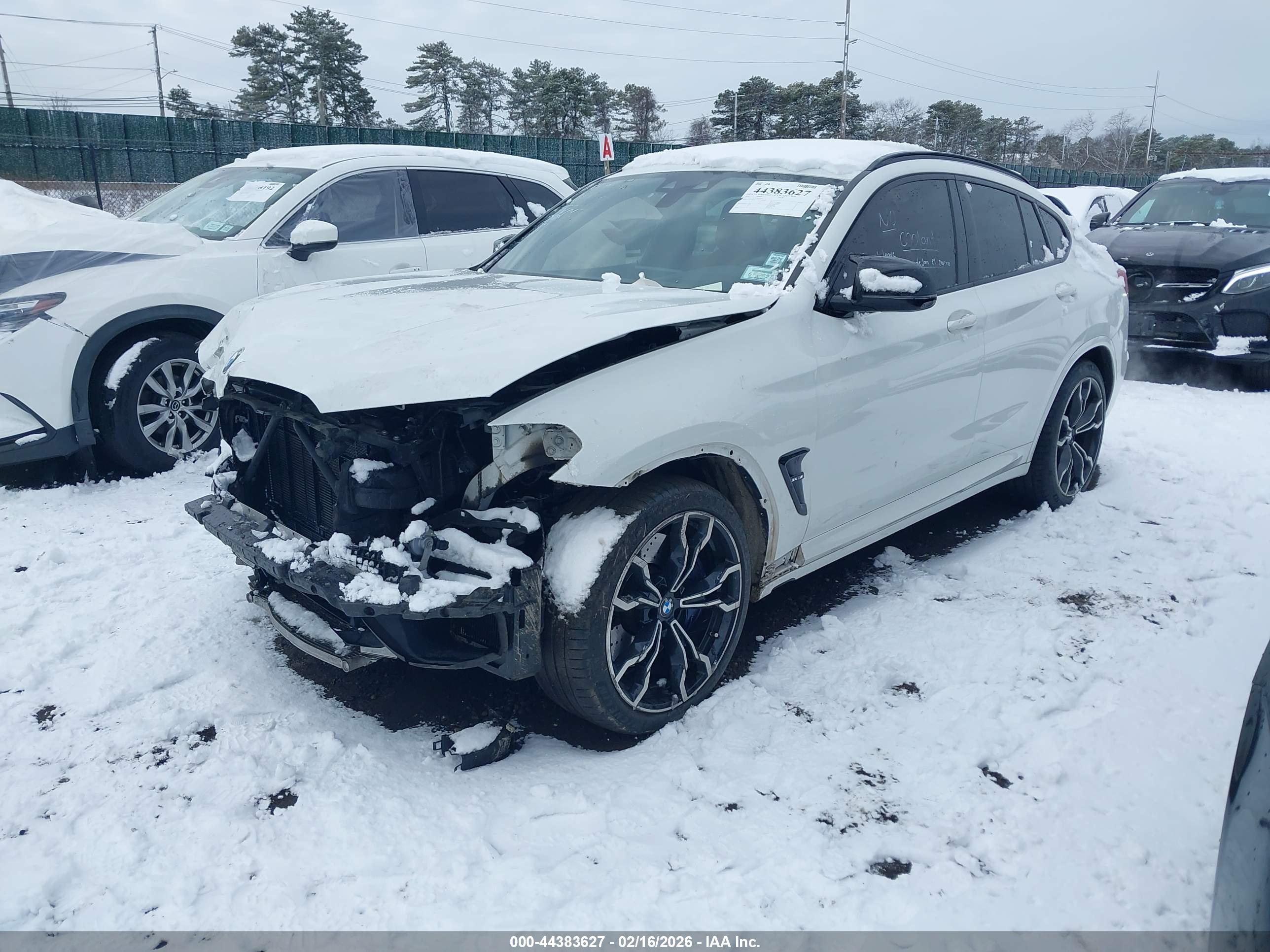 BMW X4 image 2