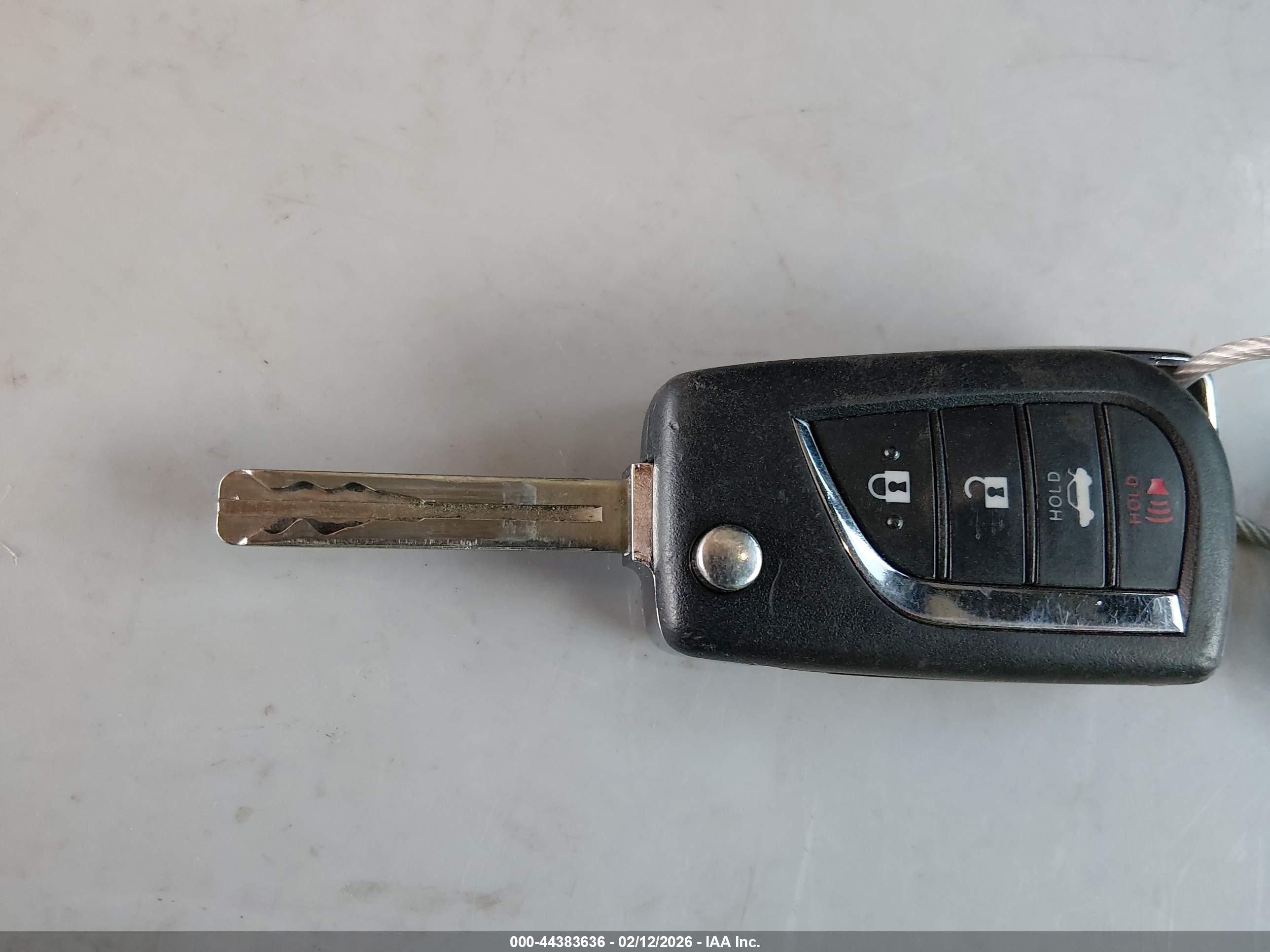 TOYOTA COROLLA image 11