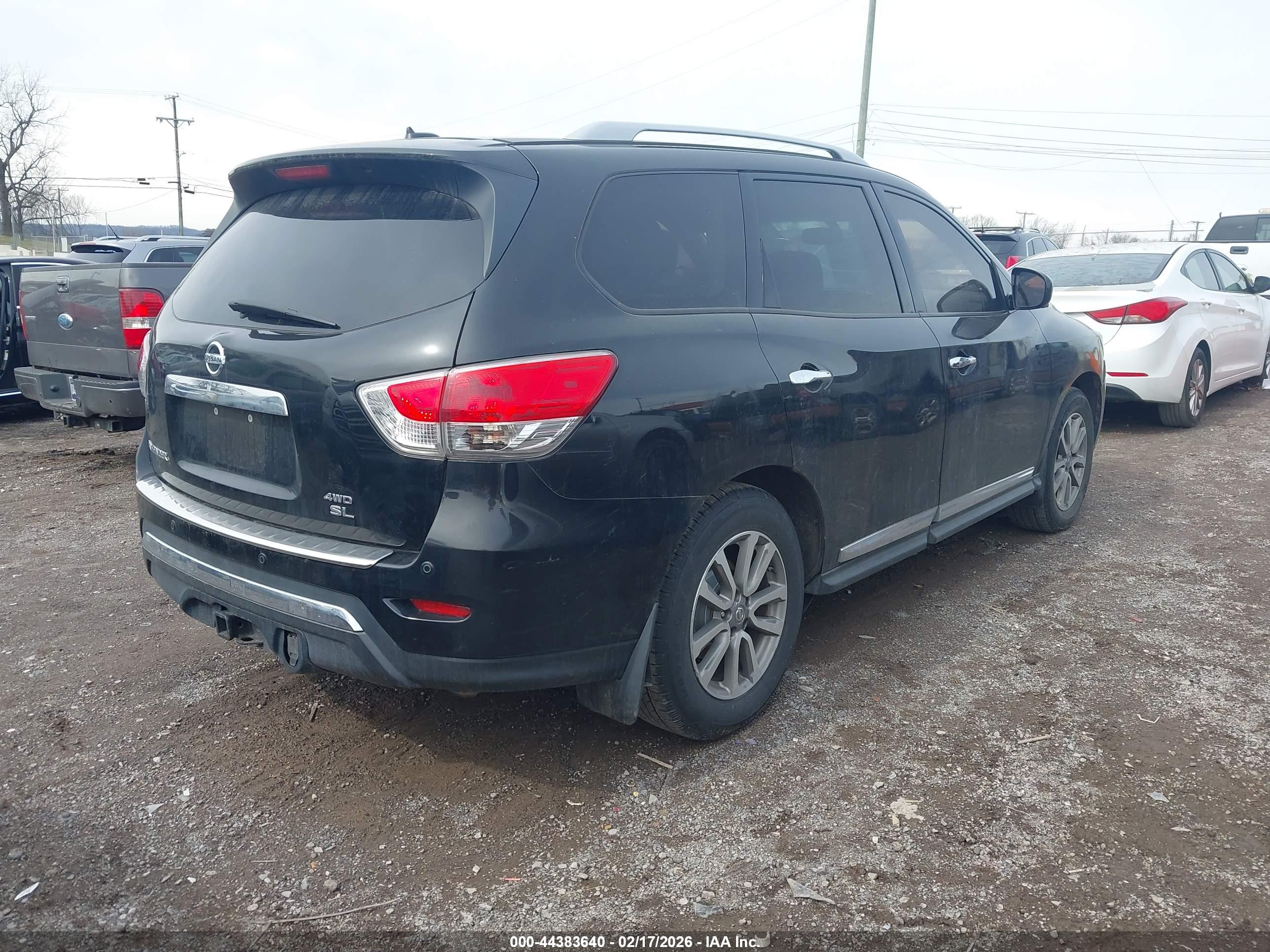 NISSAN PATHFINDER image 4