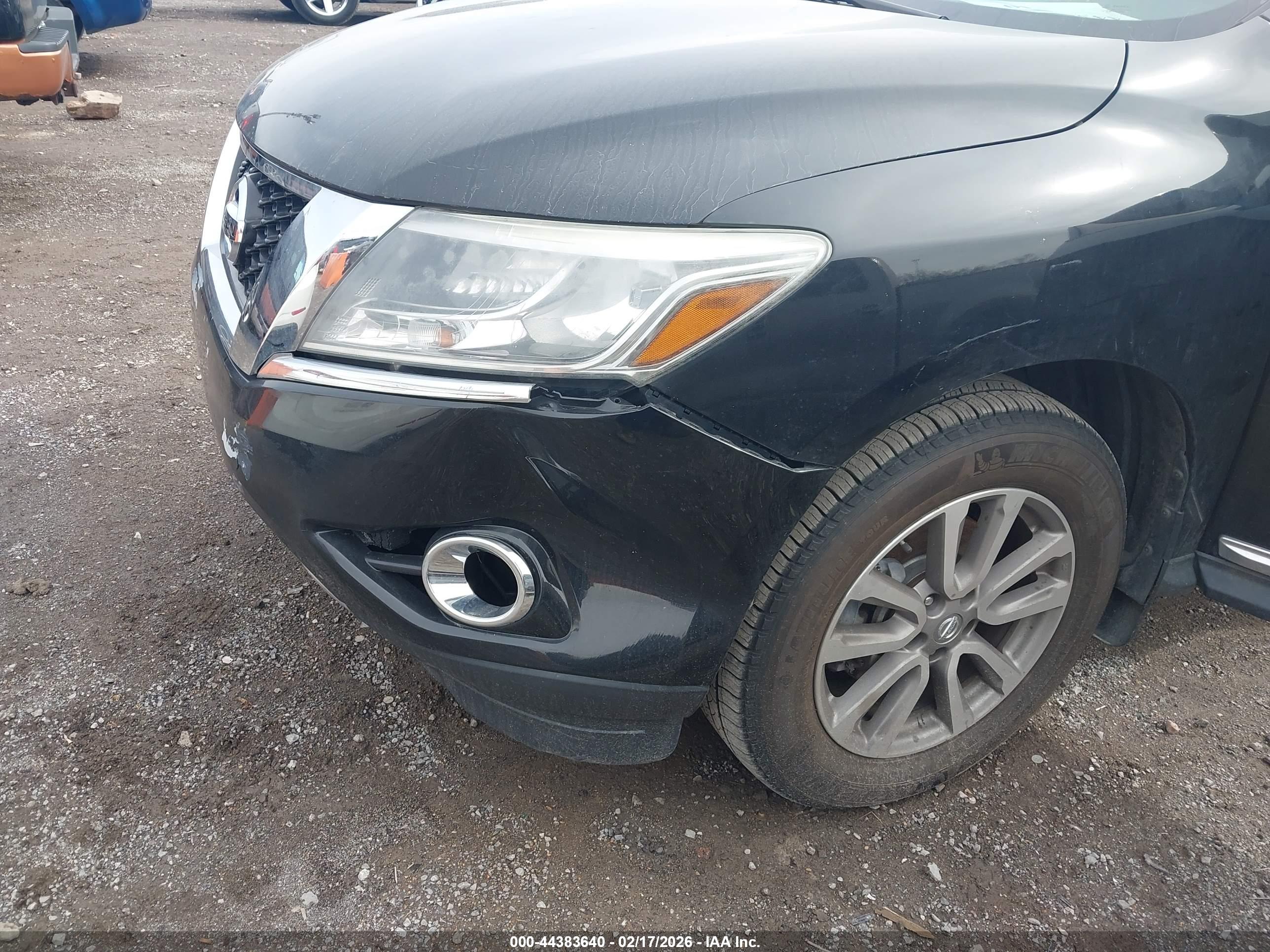 NISSAN PATHFINDER image 6