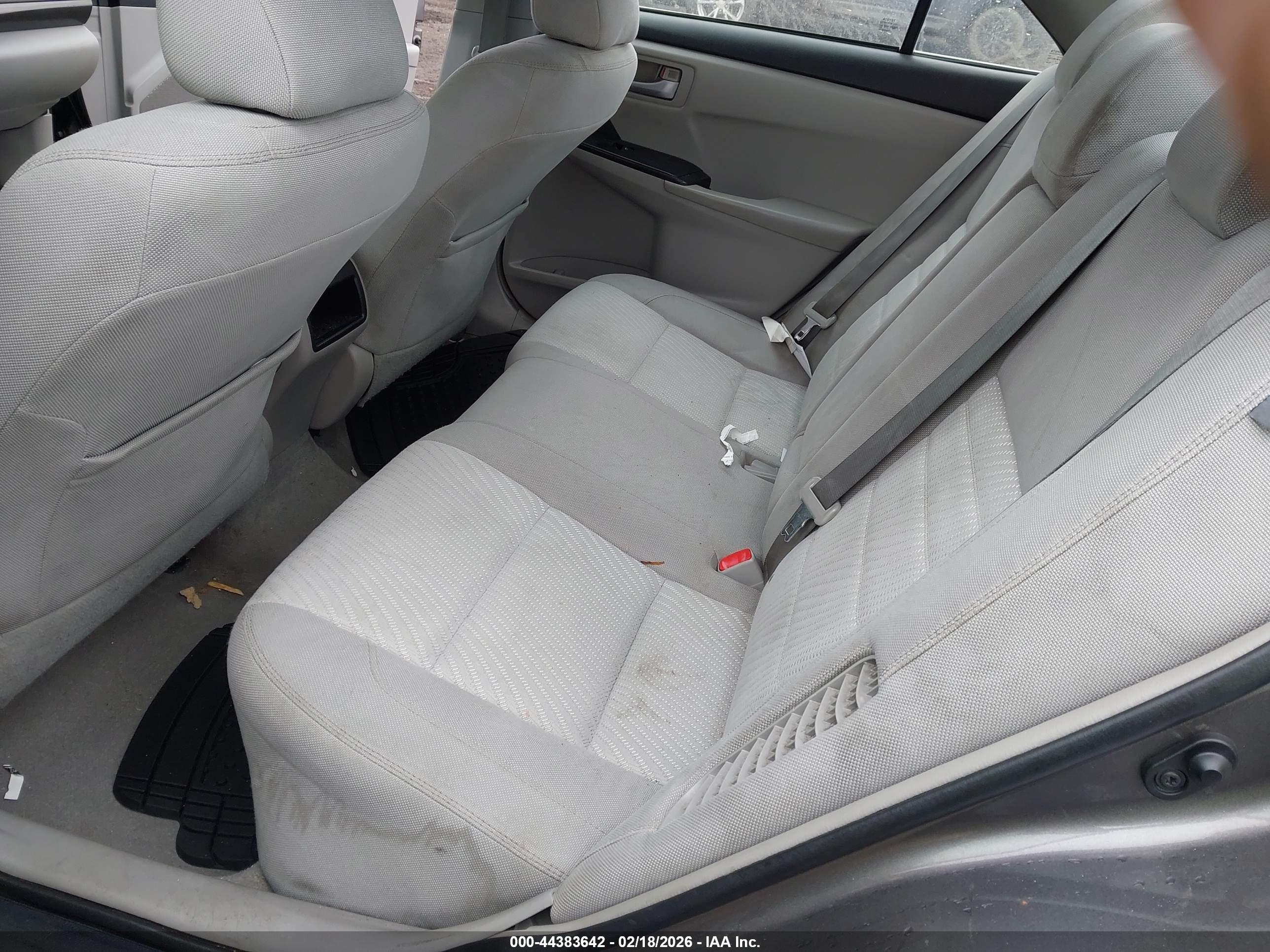 TOYOTA CAMRY image 8