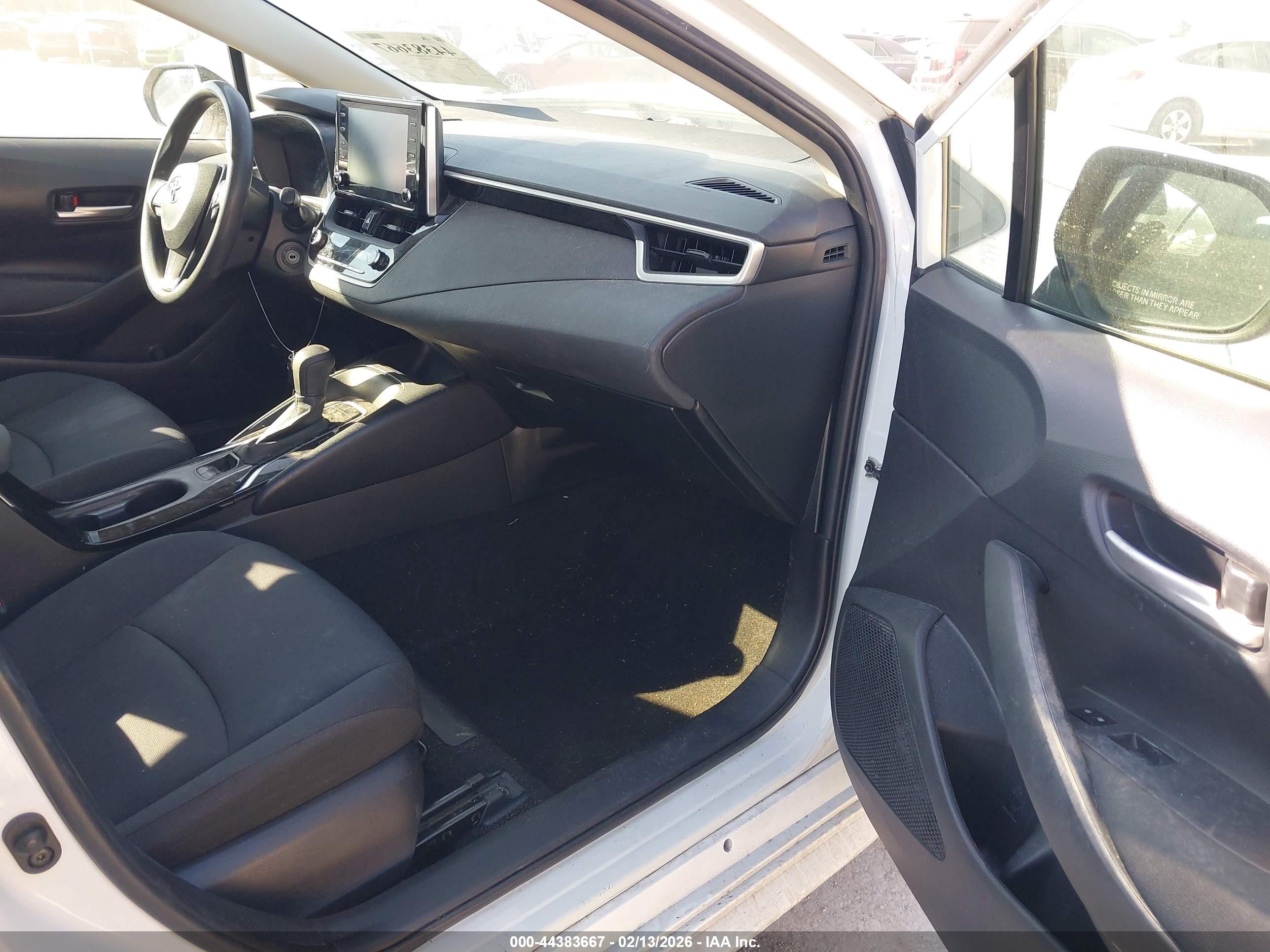 TOYOTA COROLLA image 5
