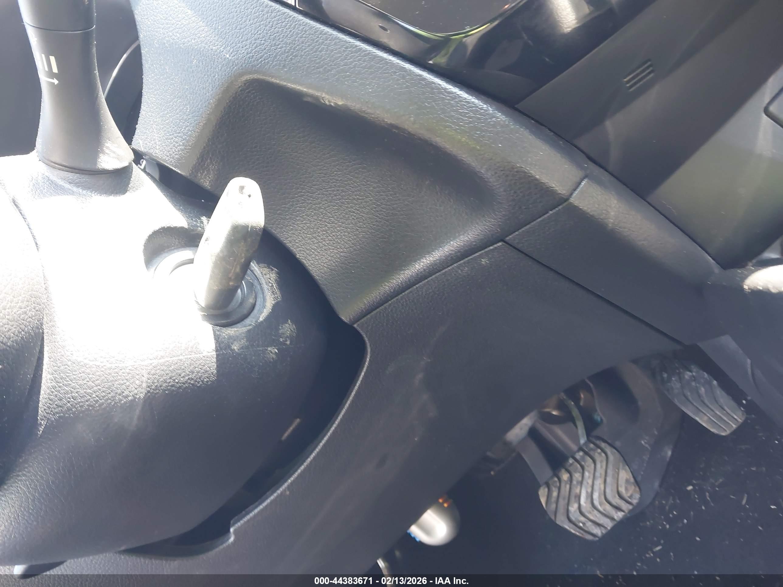 NISSAN ROGUE image 11