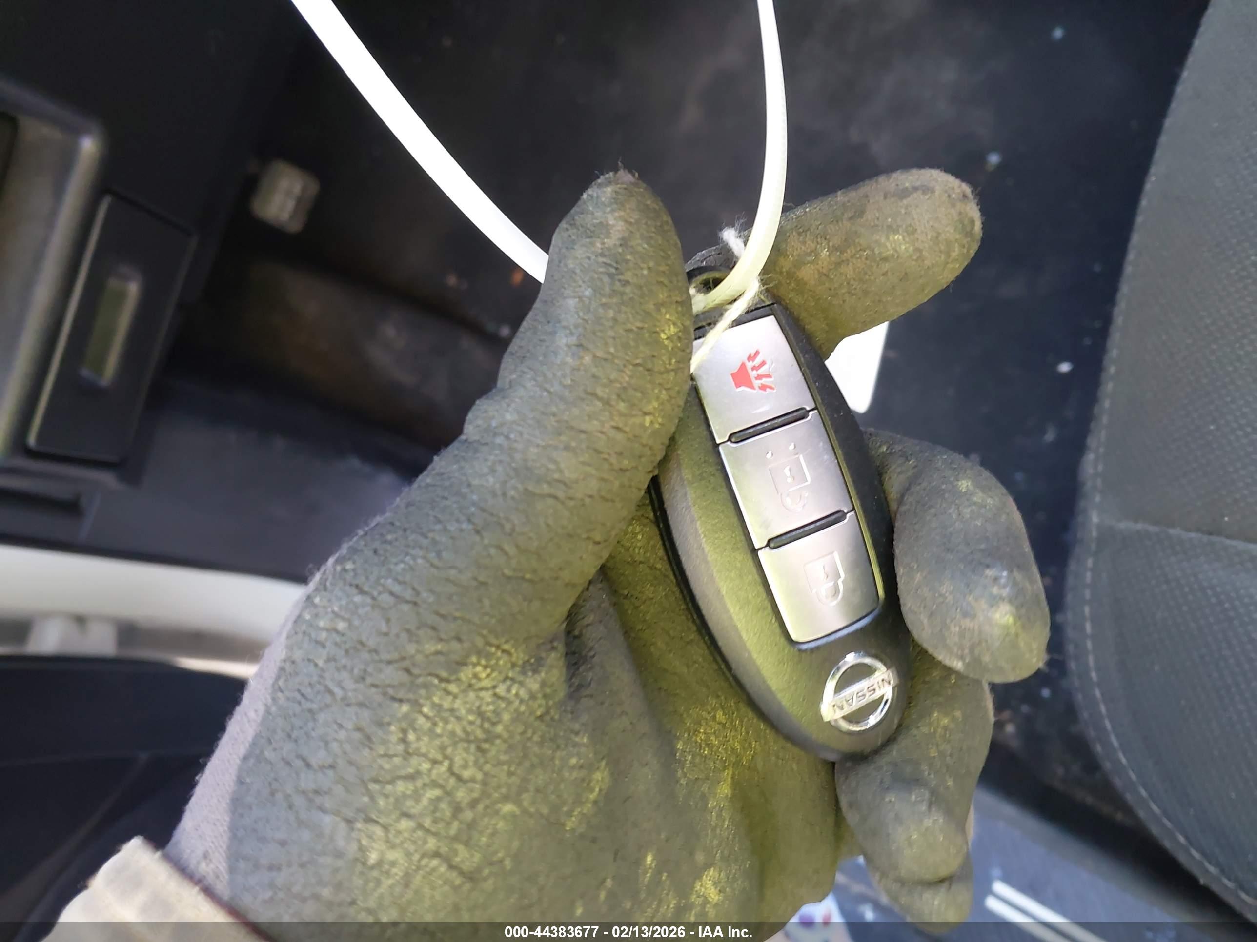NISSAN ROGUE image 11