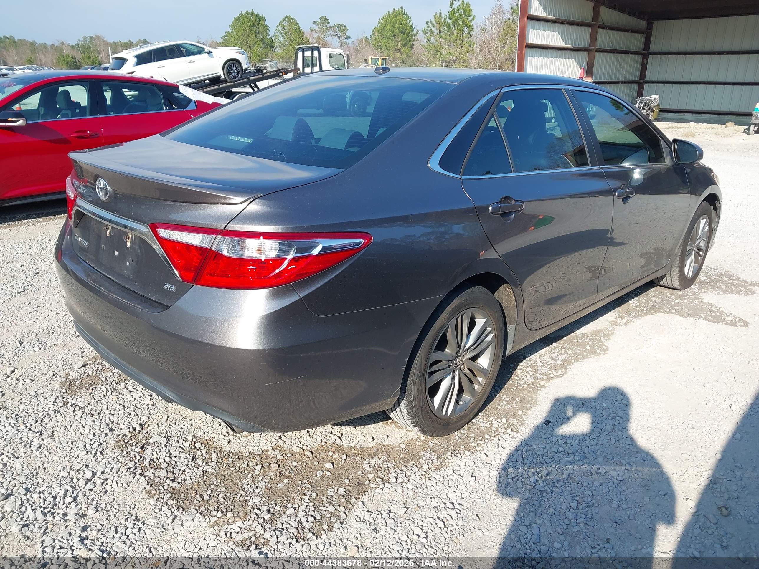 TOYOTA CAMRY image 4
