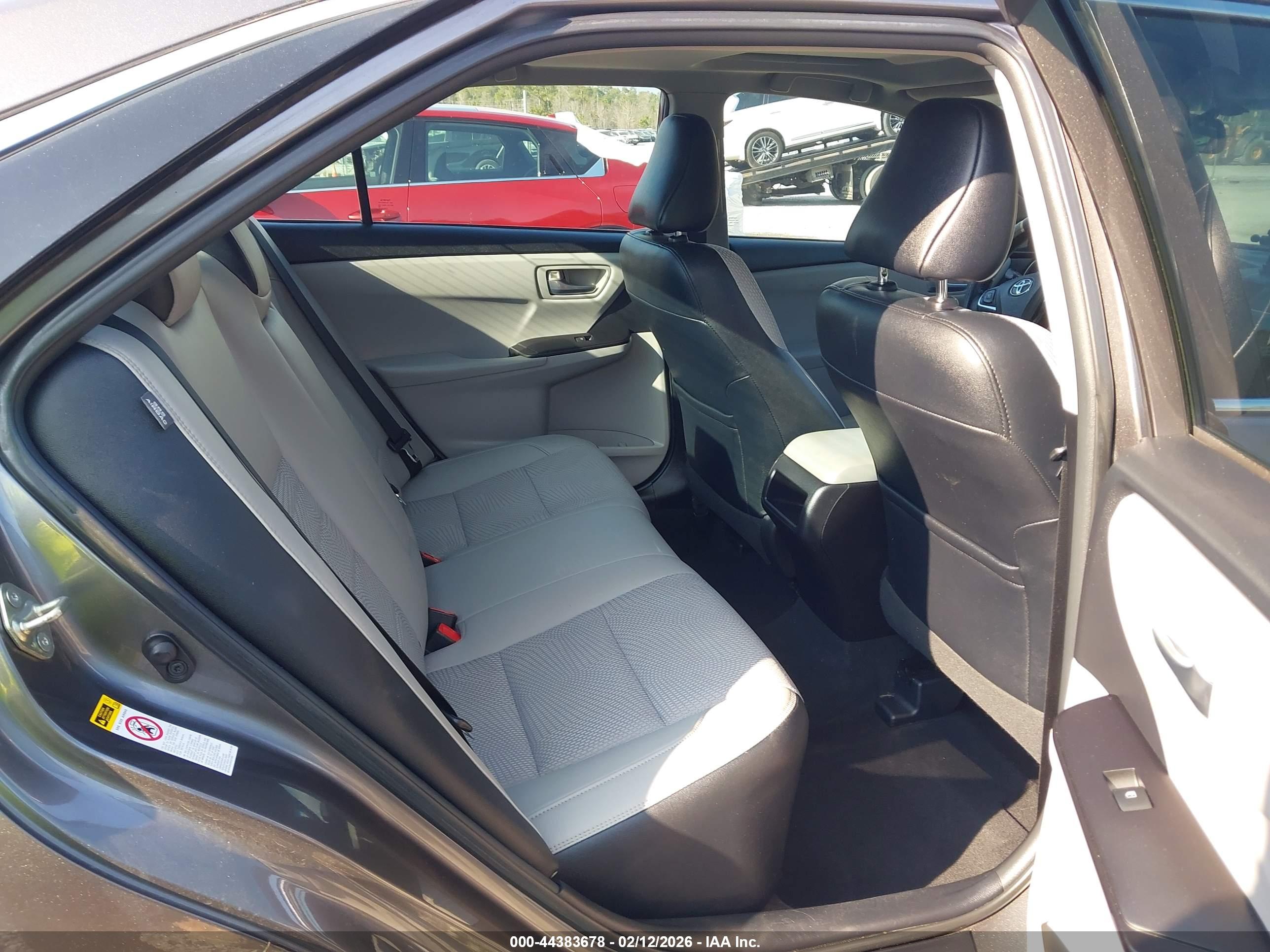 TOYOTA CAMRY image 8