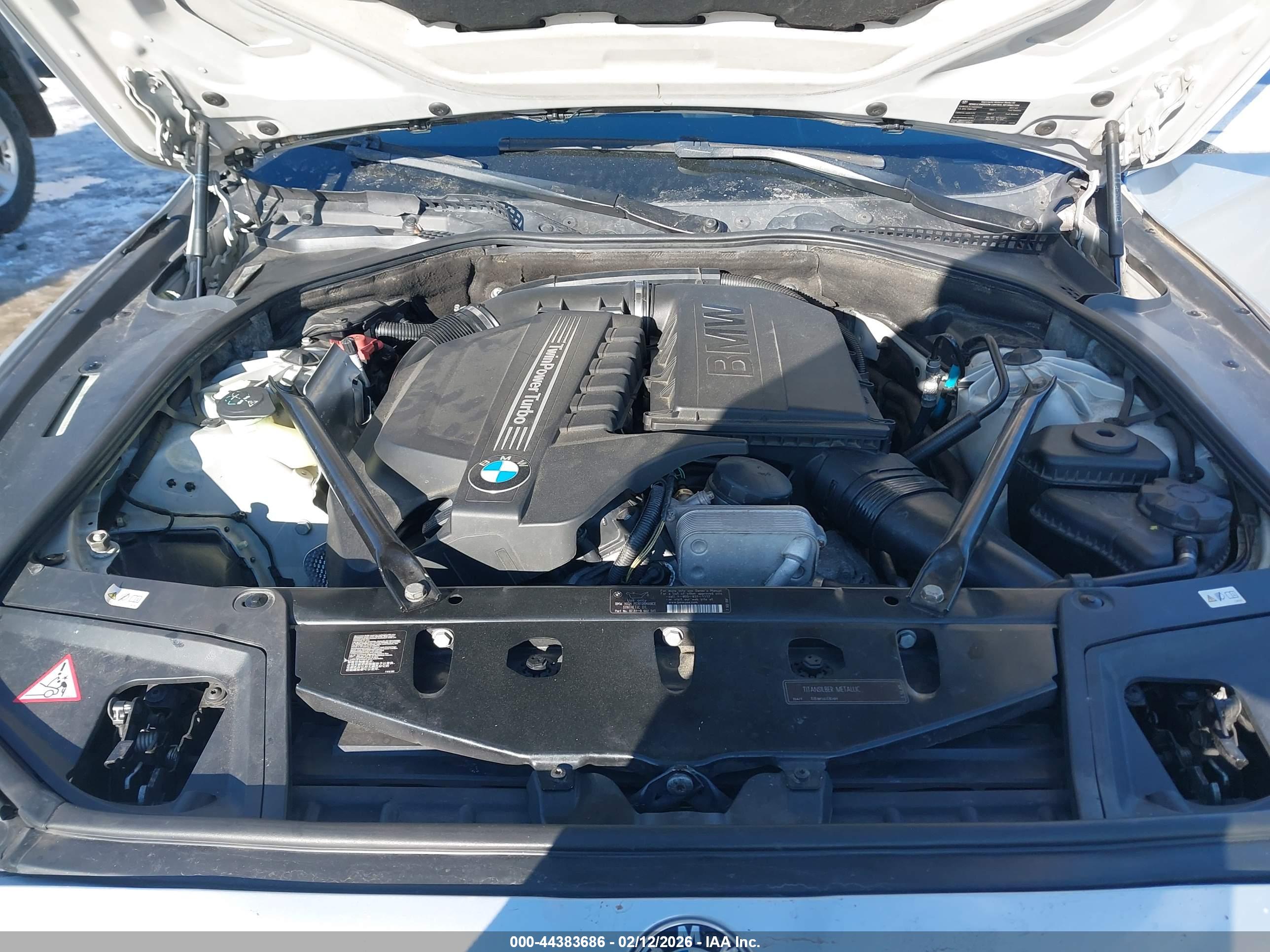 BMW 535I image 10