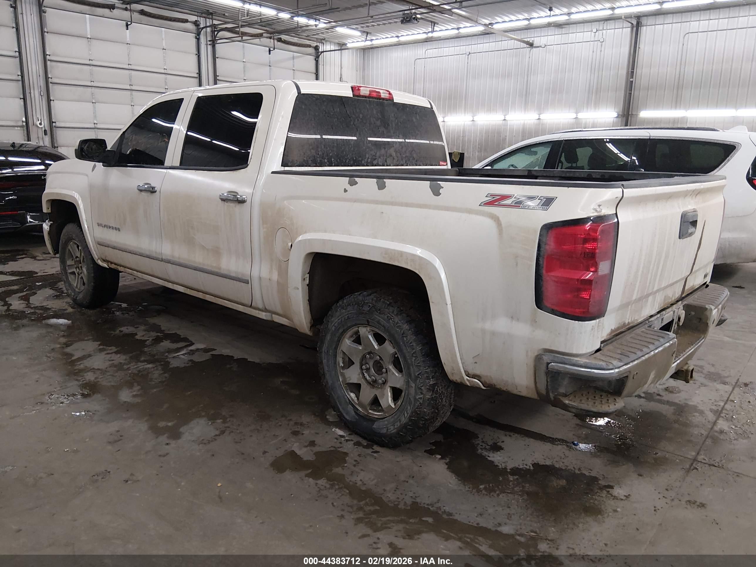 CHEVROLET SILVERADO image 3