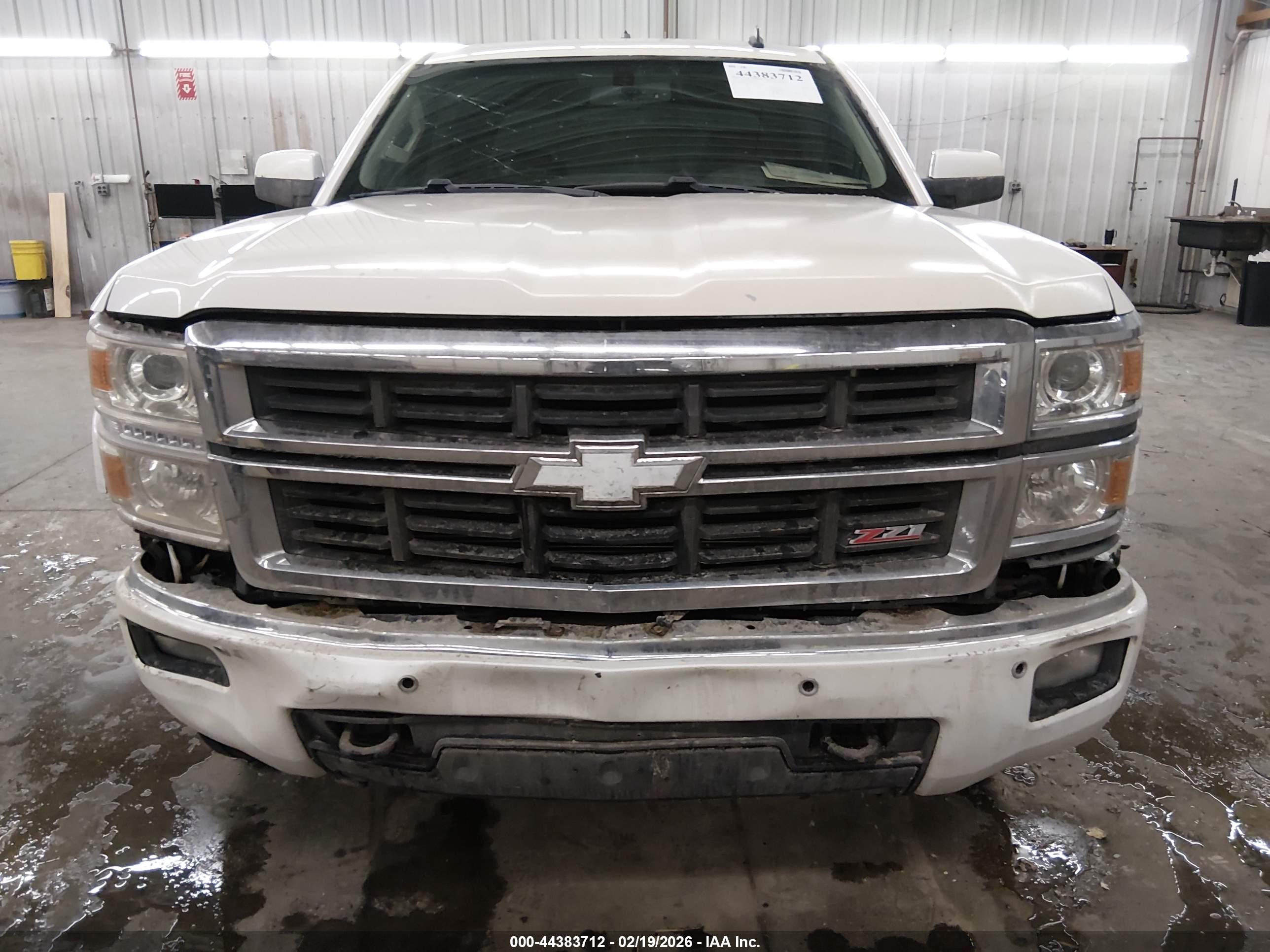 CHEVROLET SILVERADO image 6