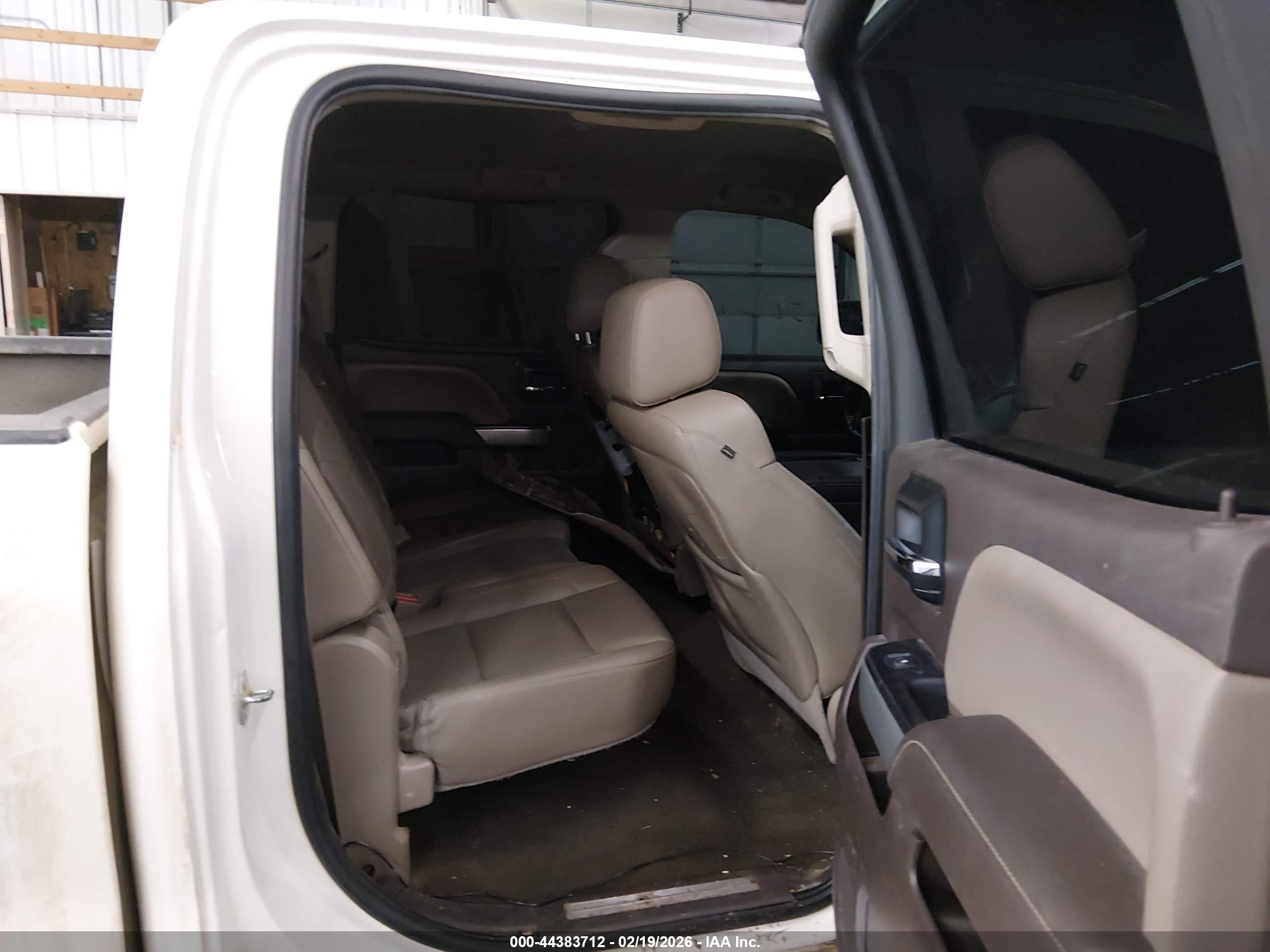 CHEVROLET SILVERADO image 8