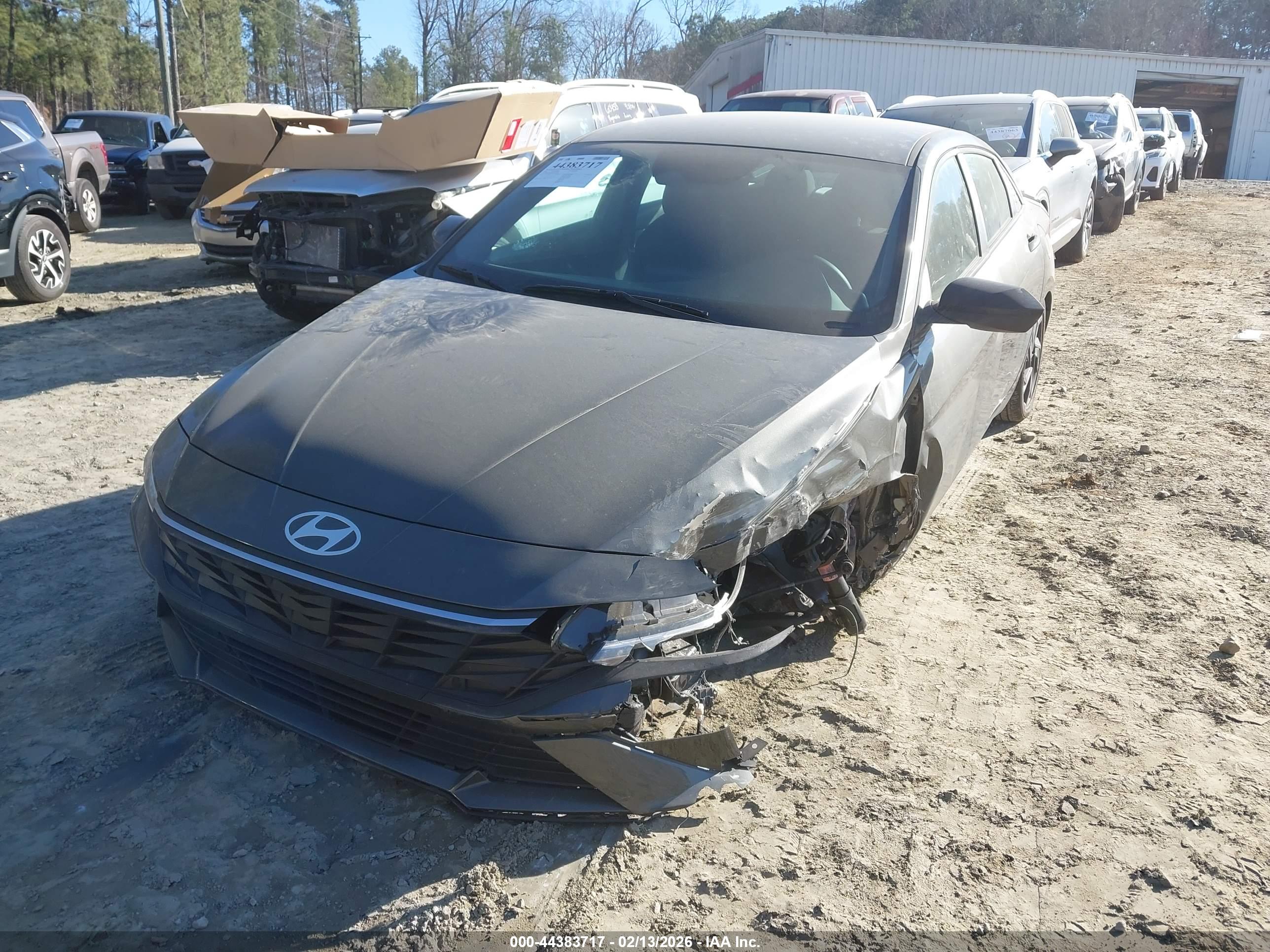 HYUNDAI ELANTRA image 2