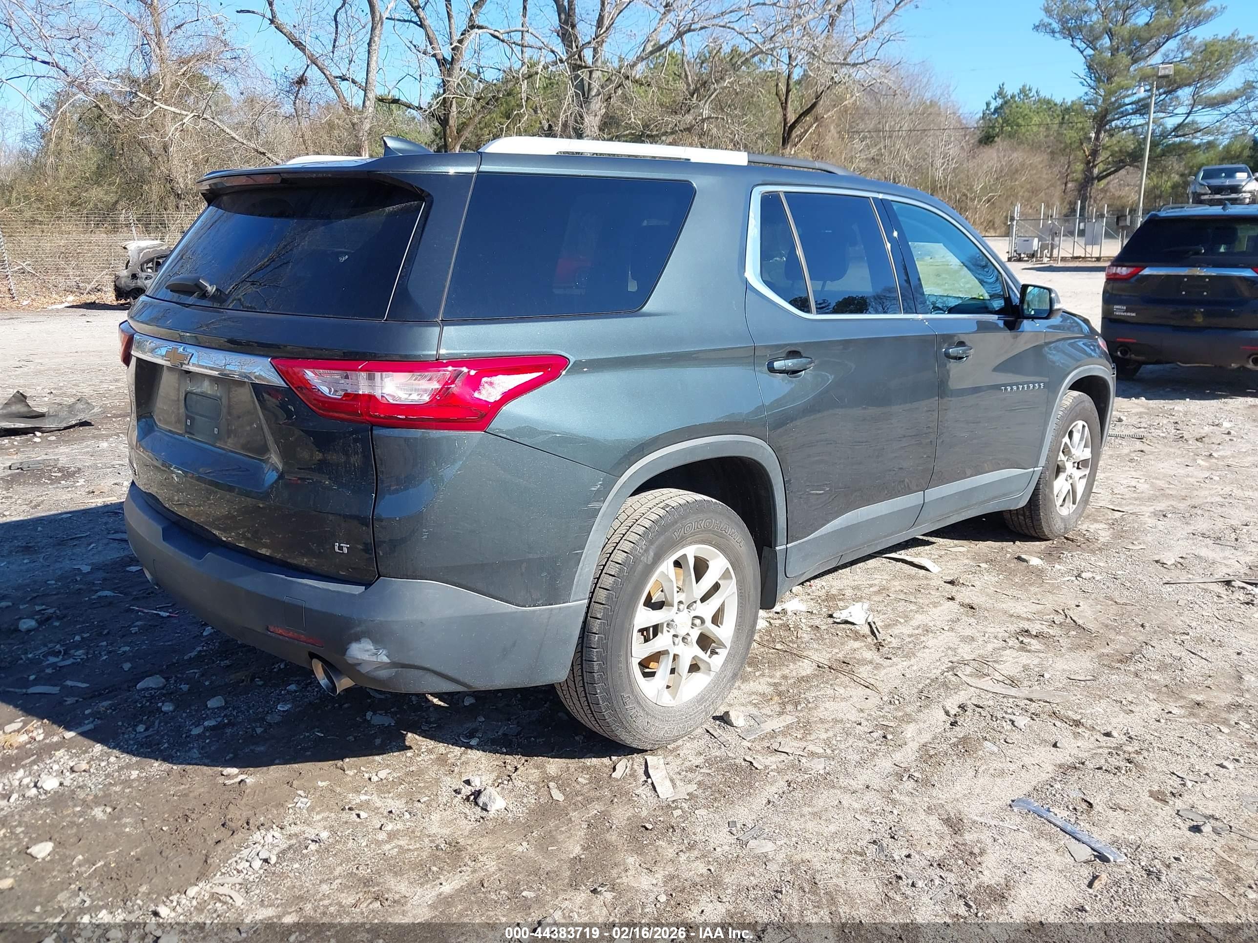 CHEVROLET TRAVERSE image 4