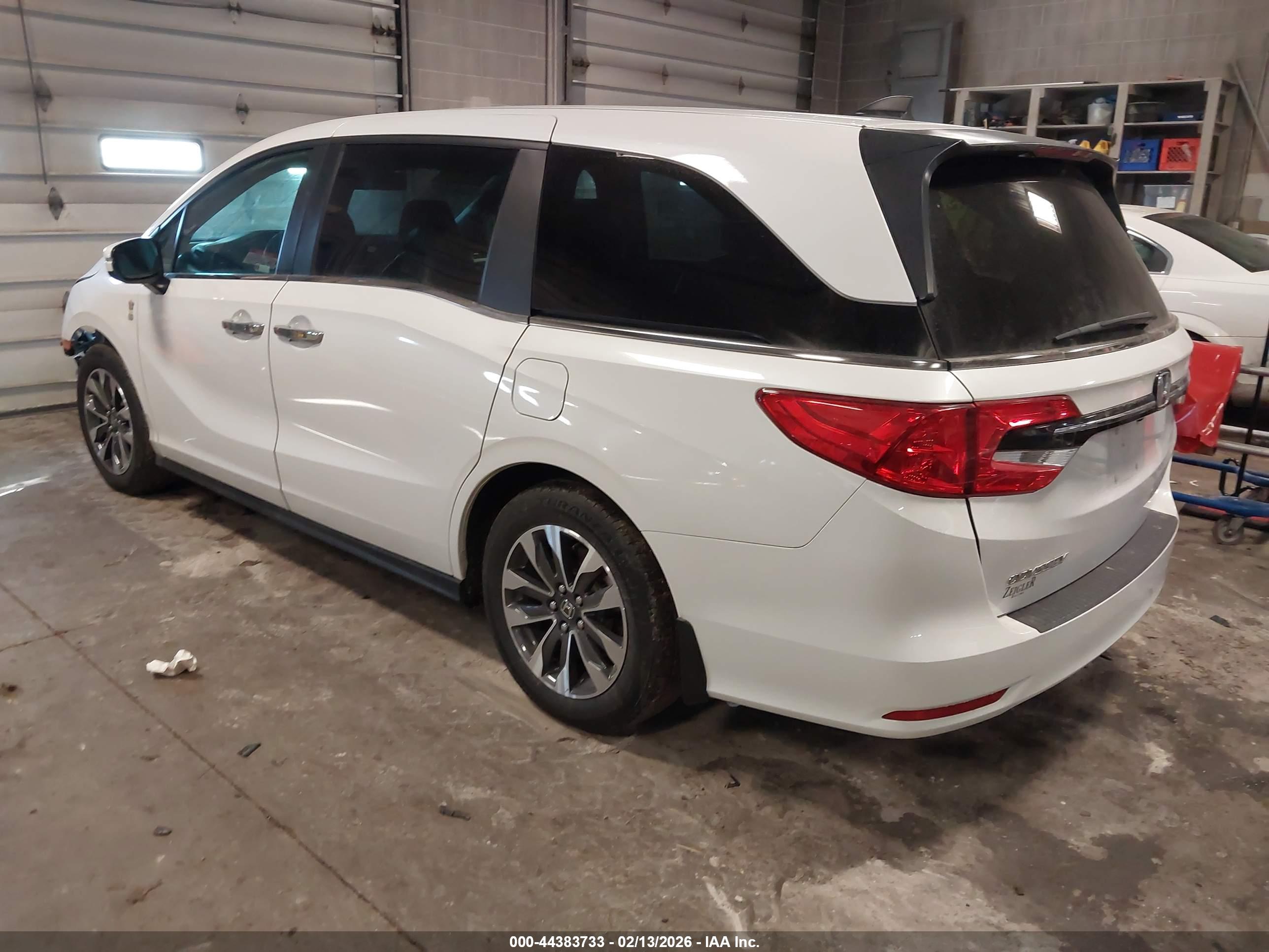 HONDA ODYSSEY image 3