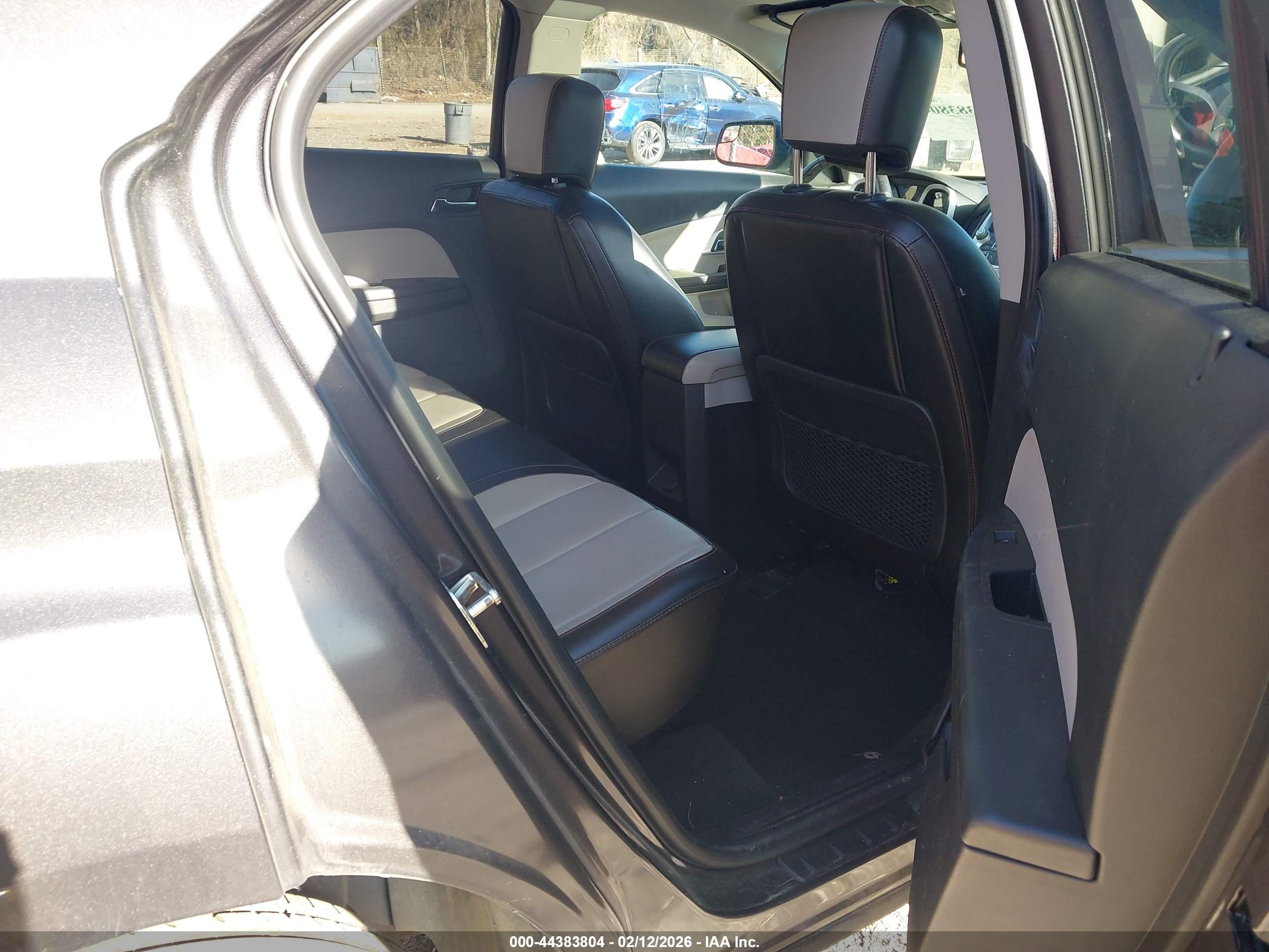CHEVROLET EQUINOX image 8