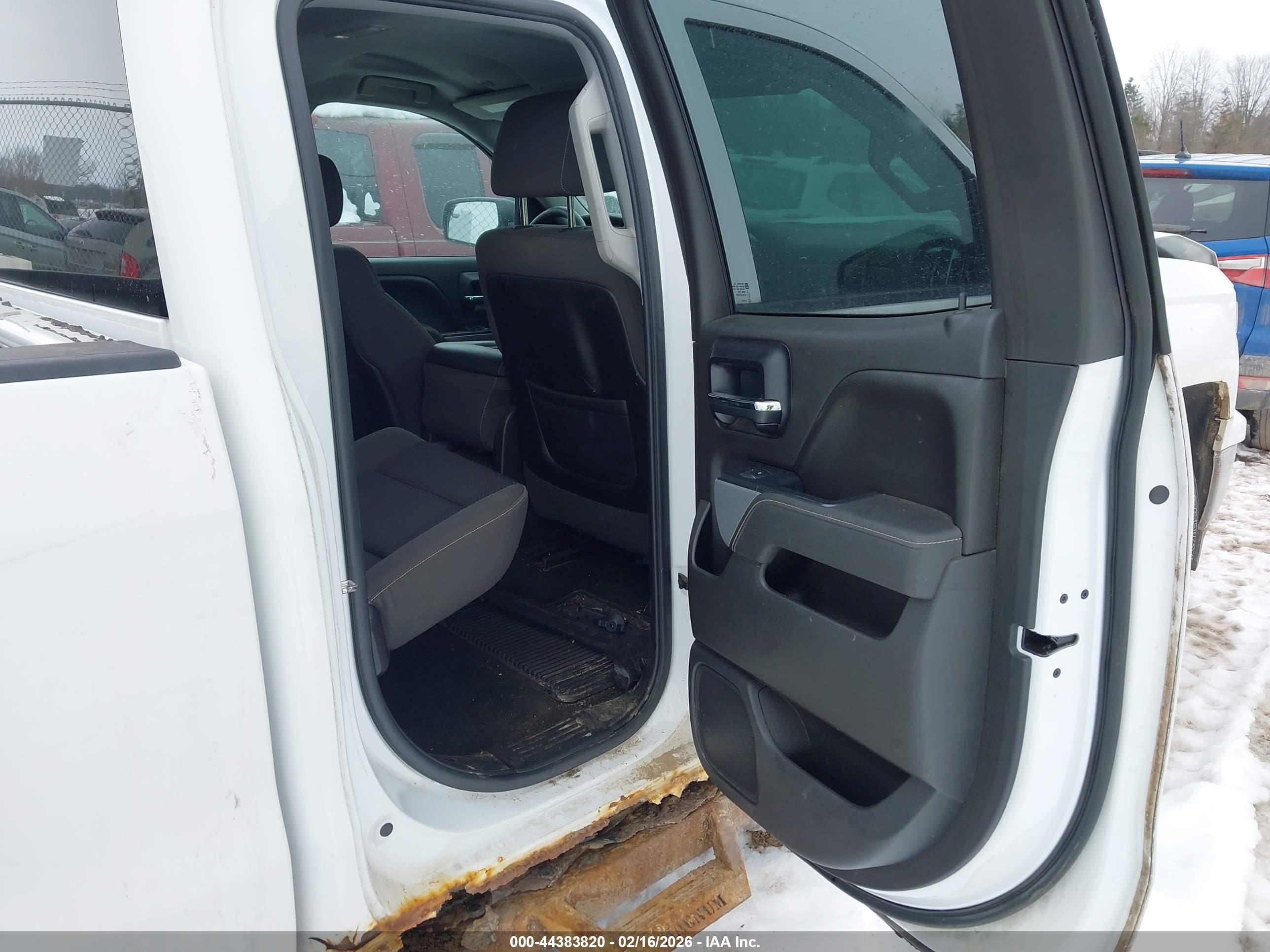 CHEVROLET SILVERADO image 8