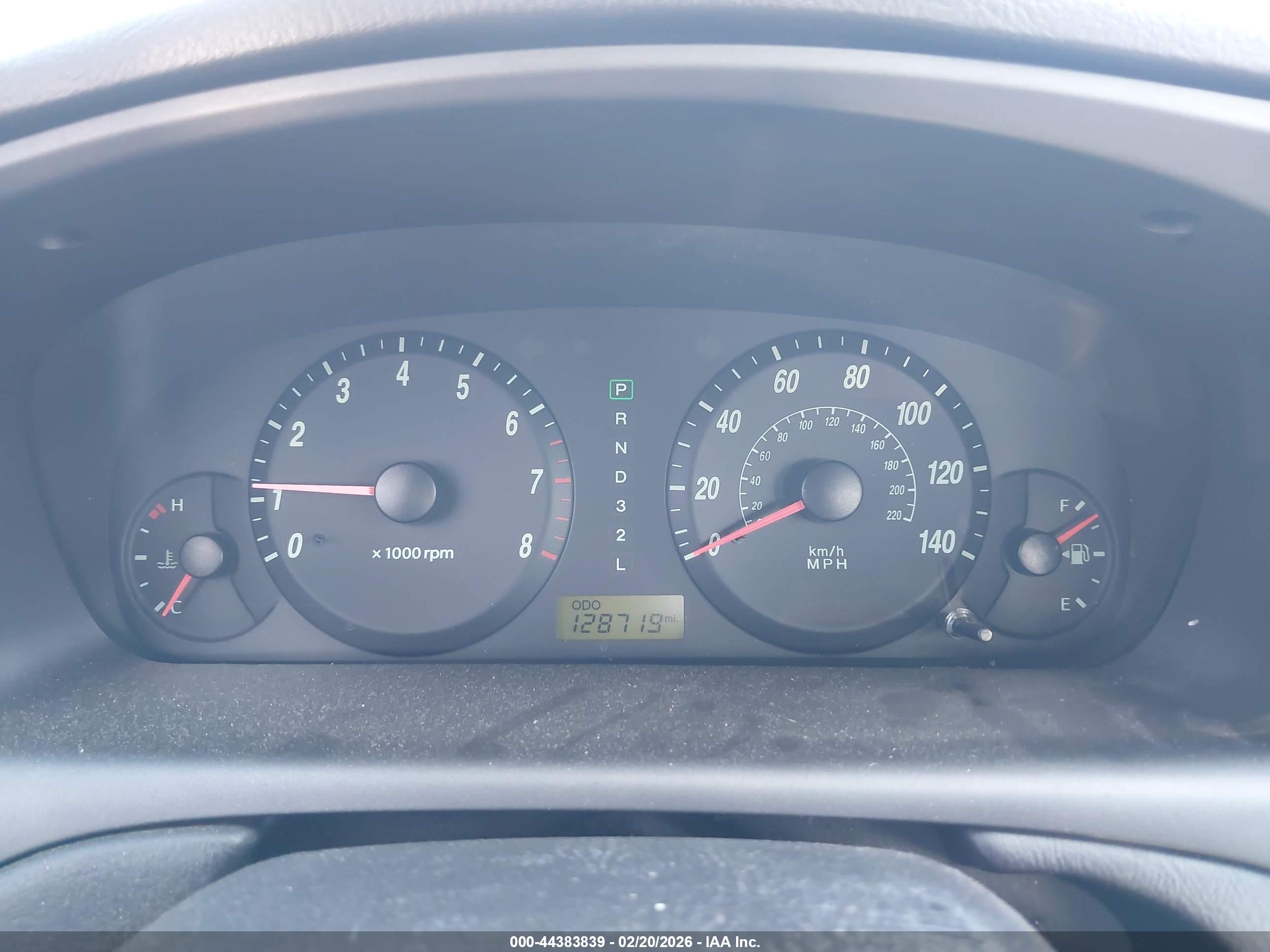 HYUNDAI ELANTRA image 7