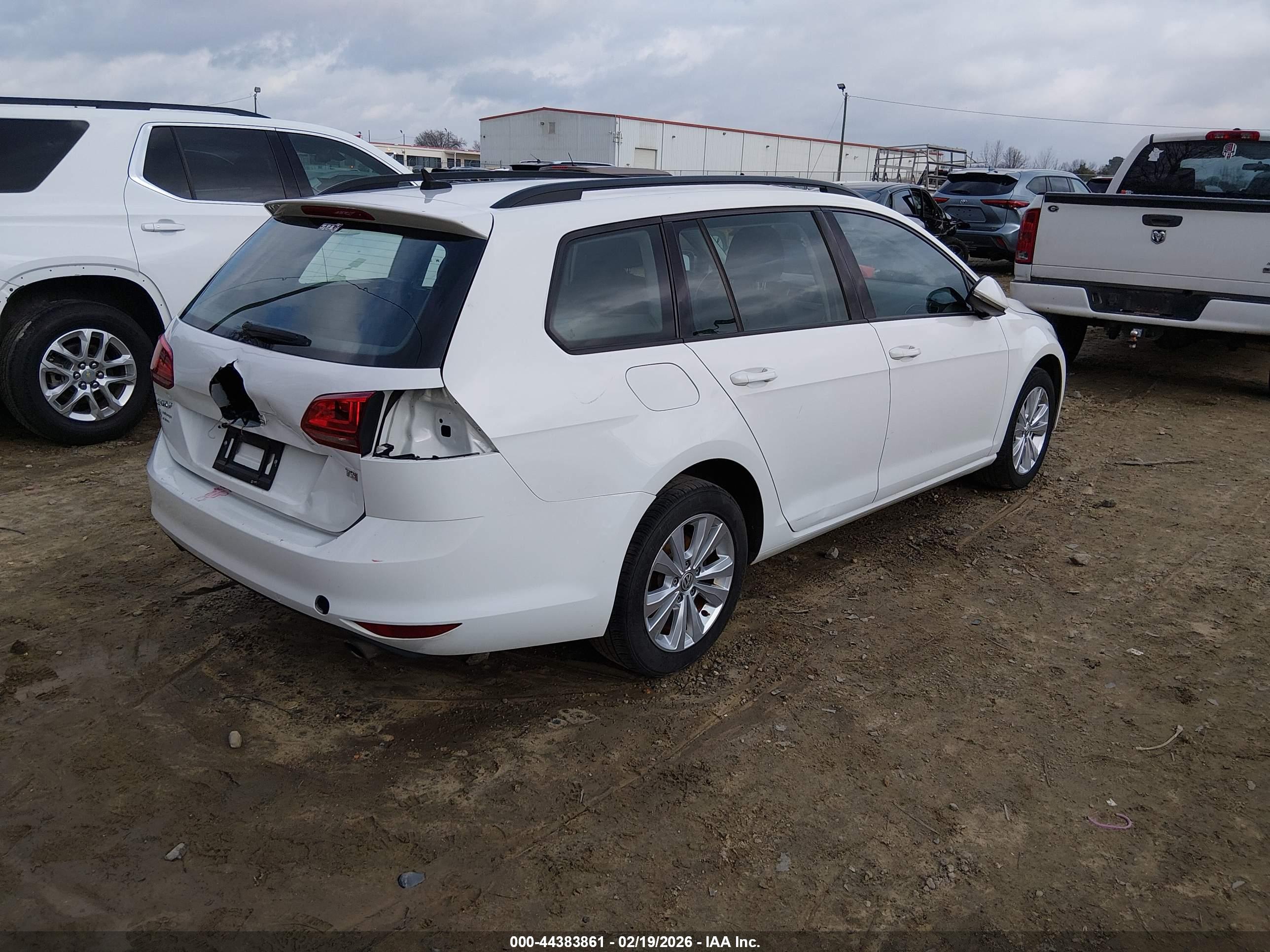 VOLKSWAGEN GOLF image 4