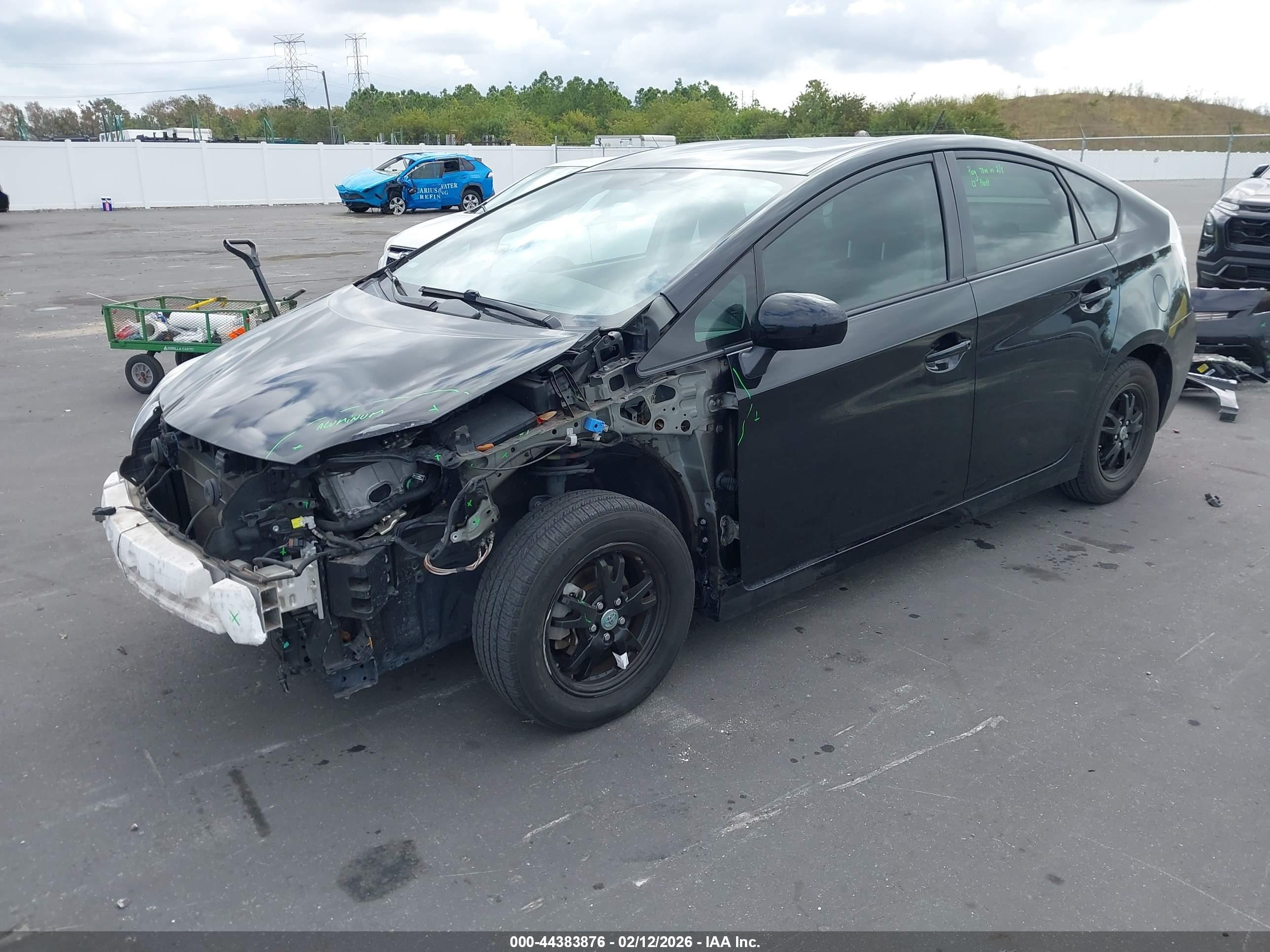 TOYOTA PRIUS image 2