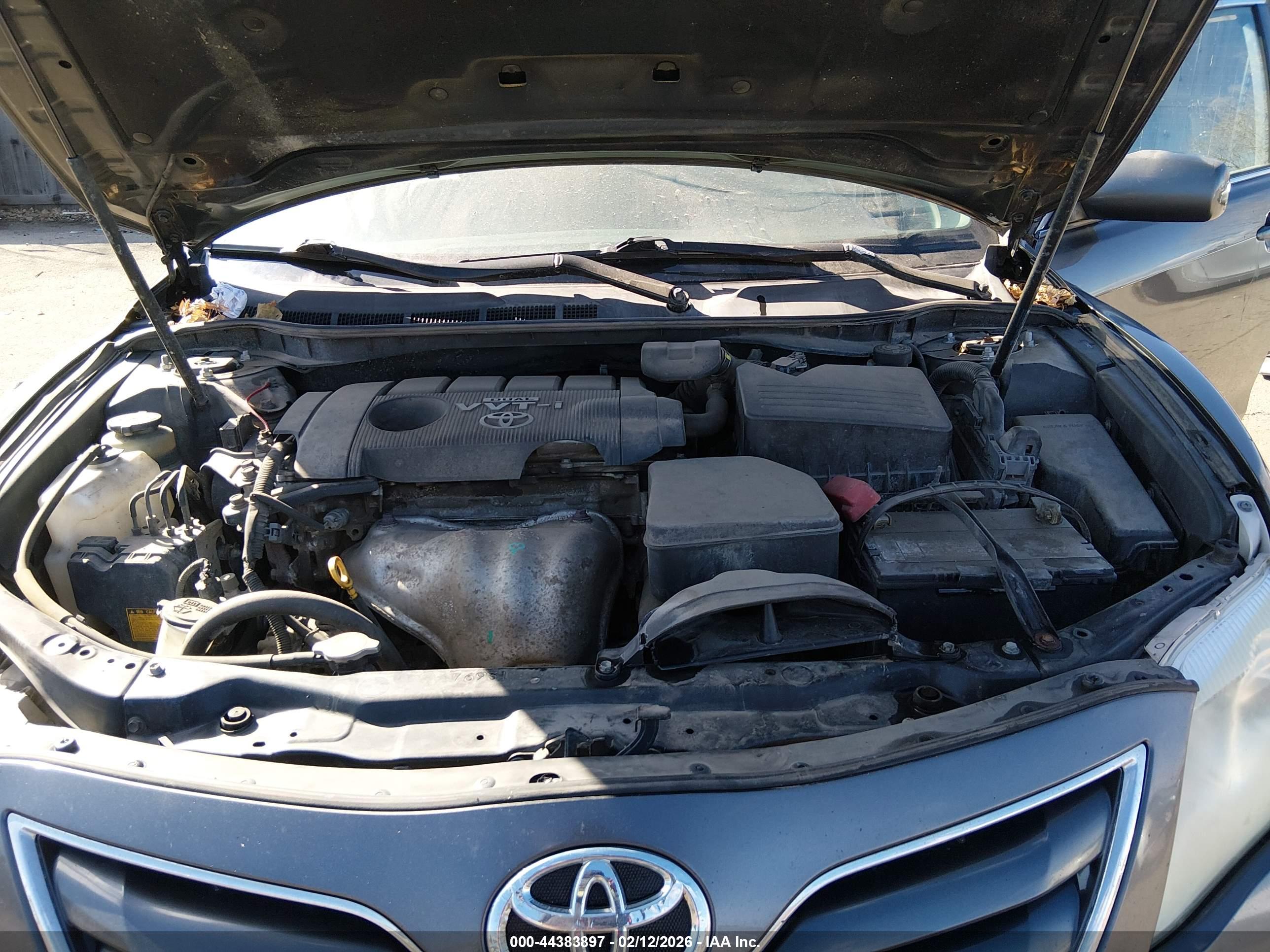 TOYOTA CAMRY image 10