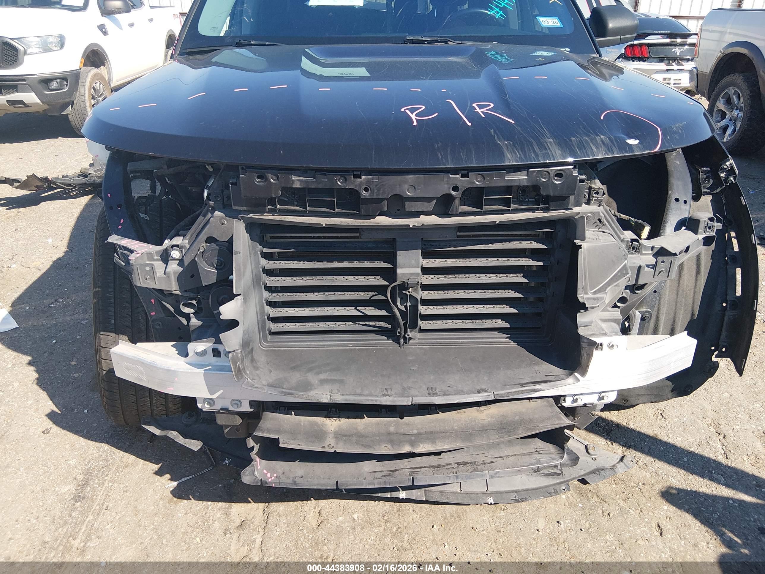 FORD EXPLORER image 6