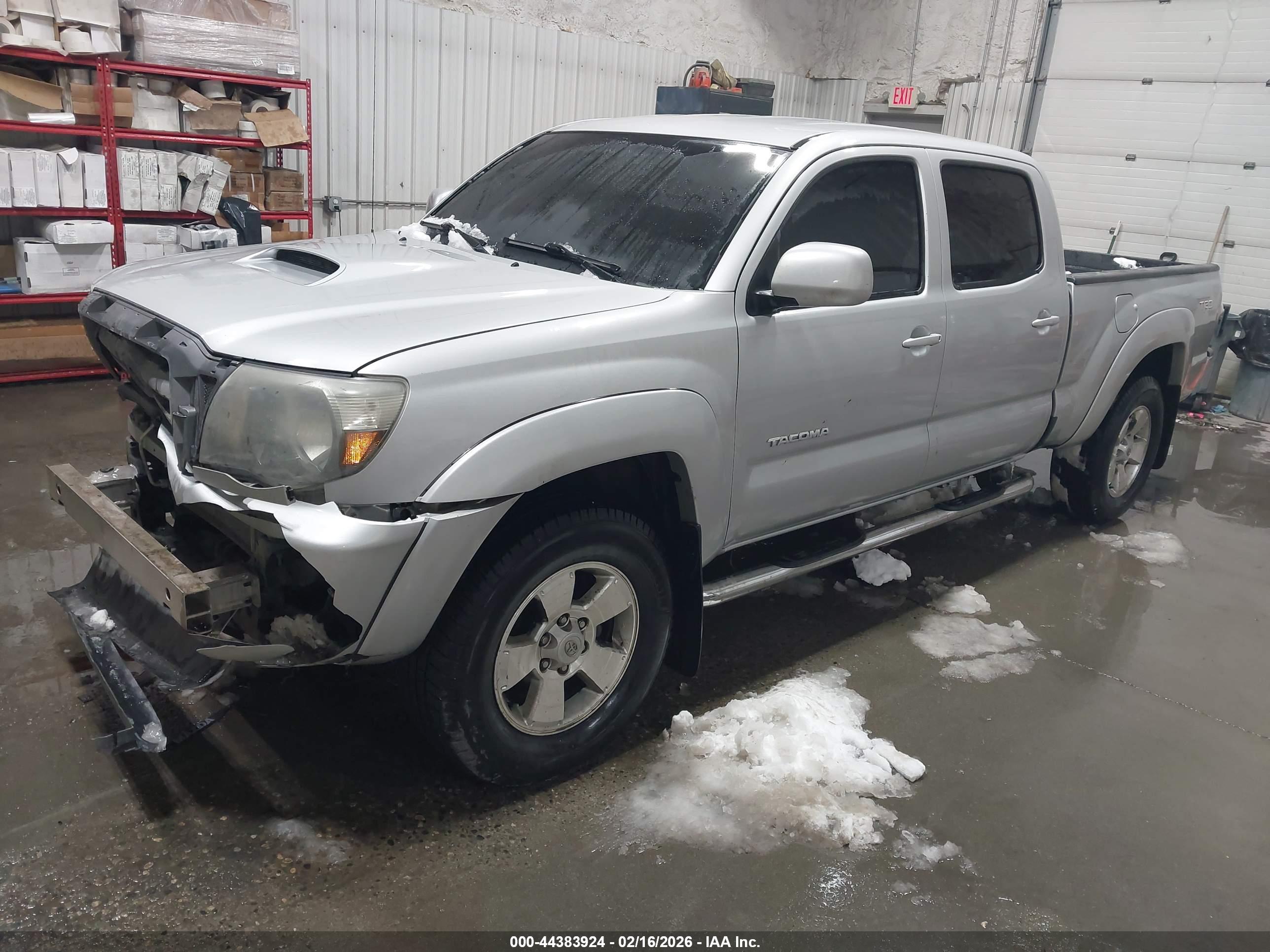 TOYOTA TACOMA image 2