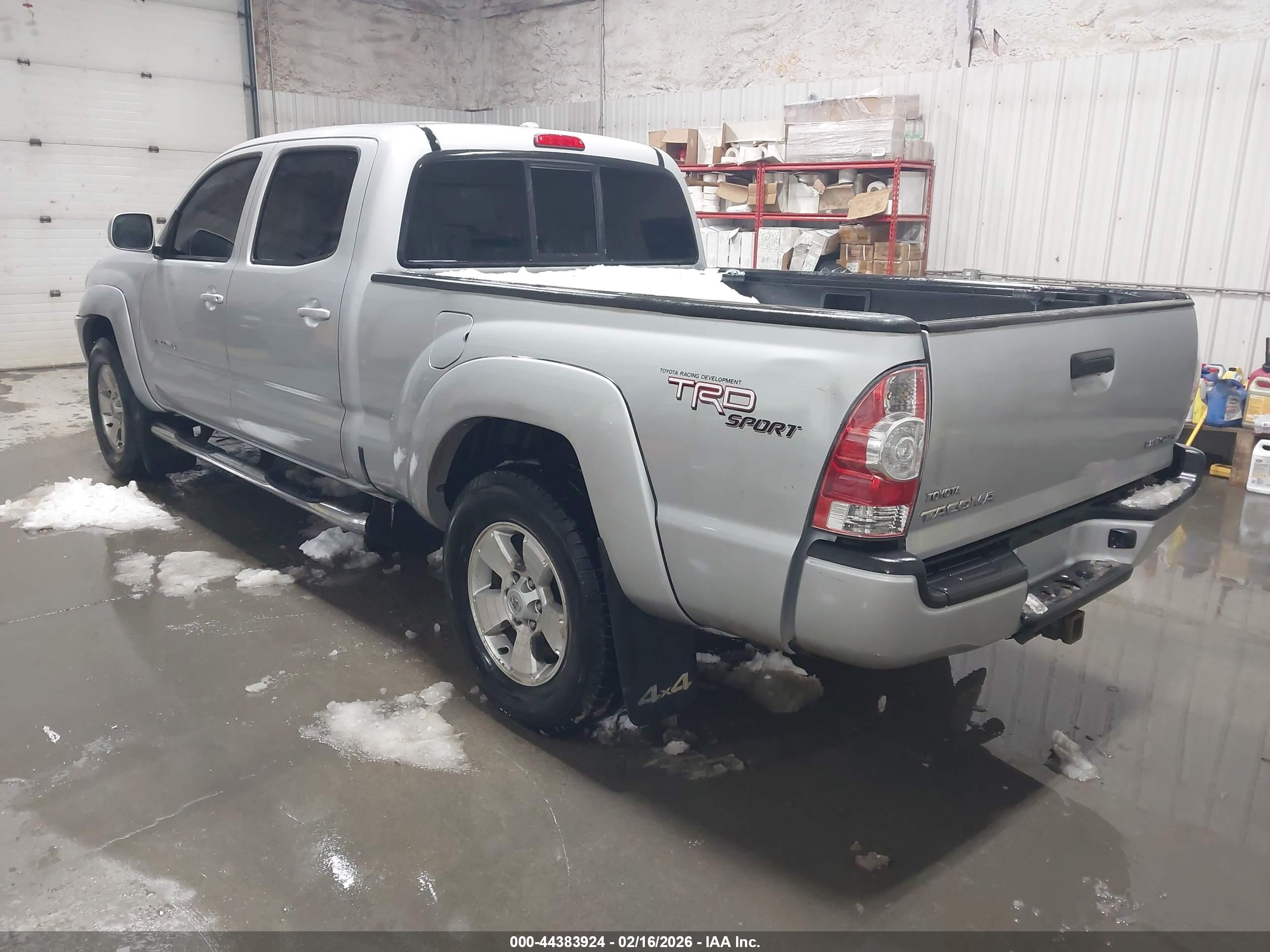 TOYOTA TACOMA image 3
