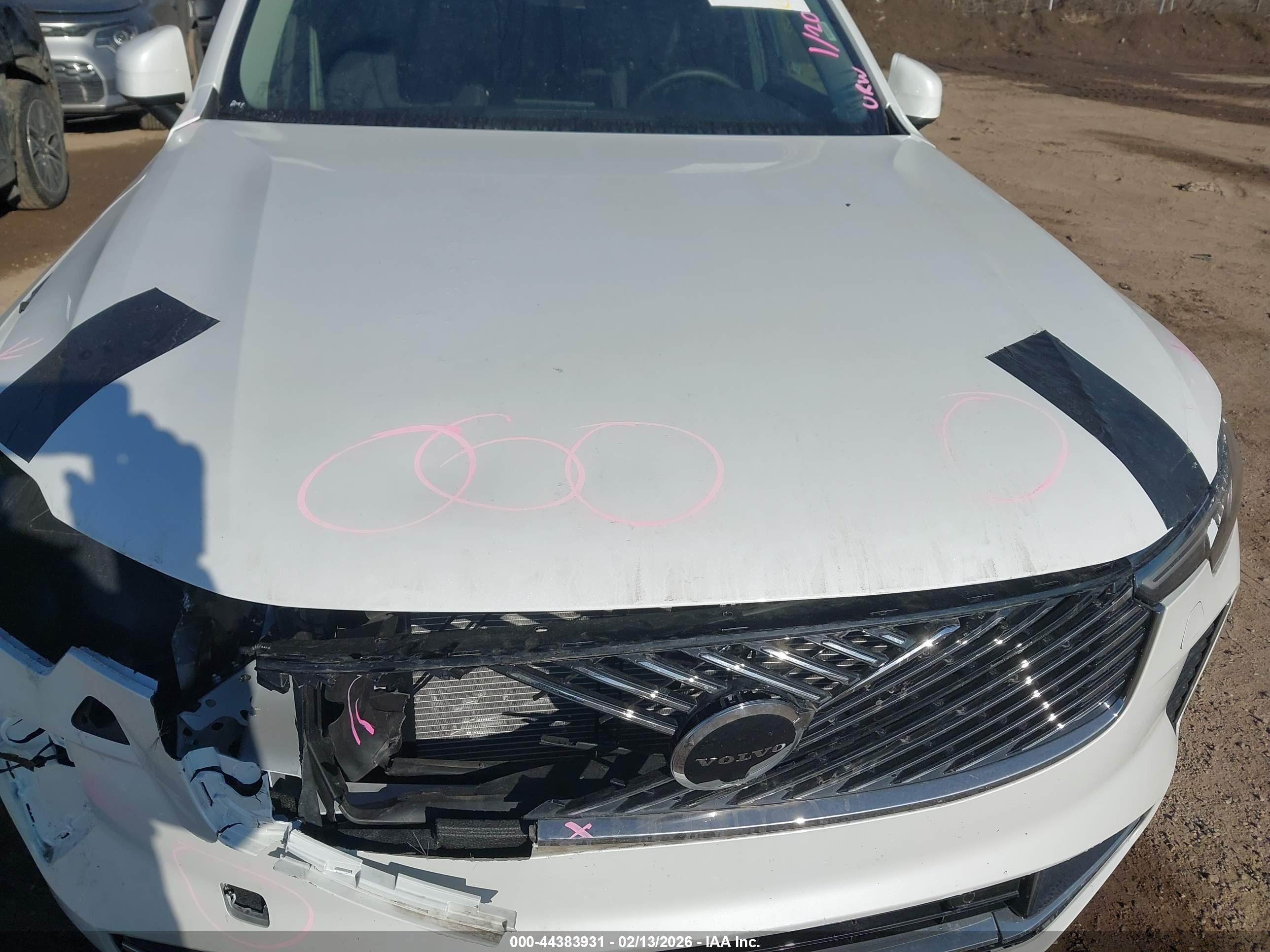 VOLVO XC90 image 10