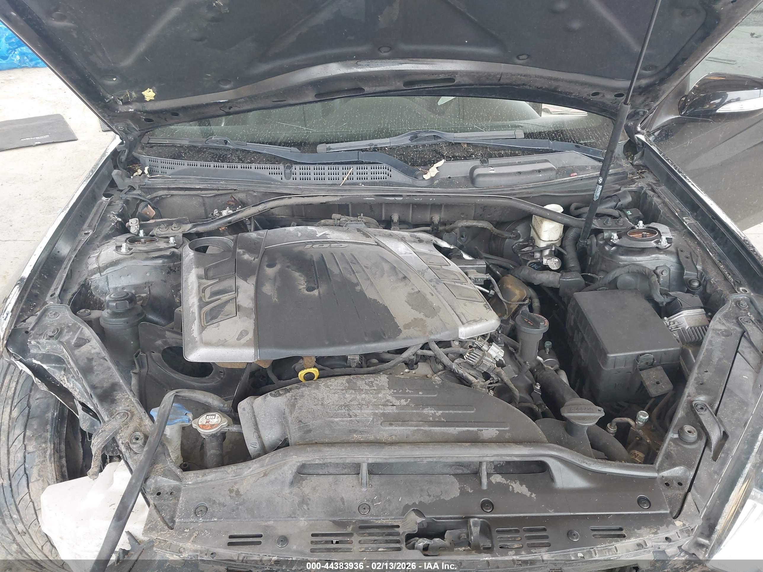 HYUNDAI GENESIS image 10