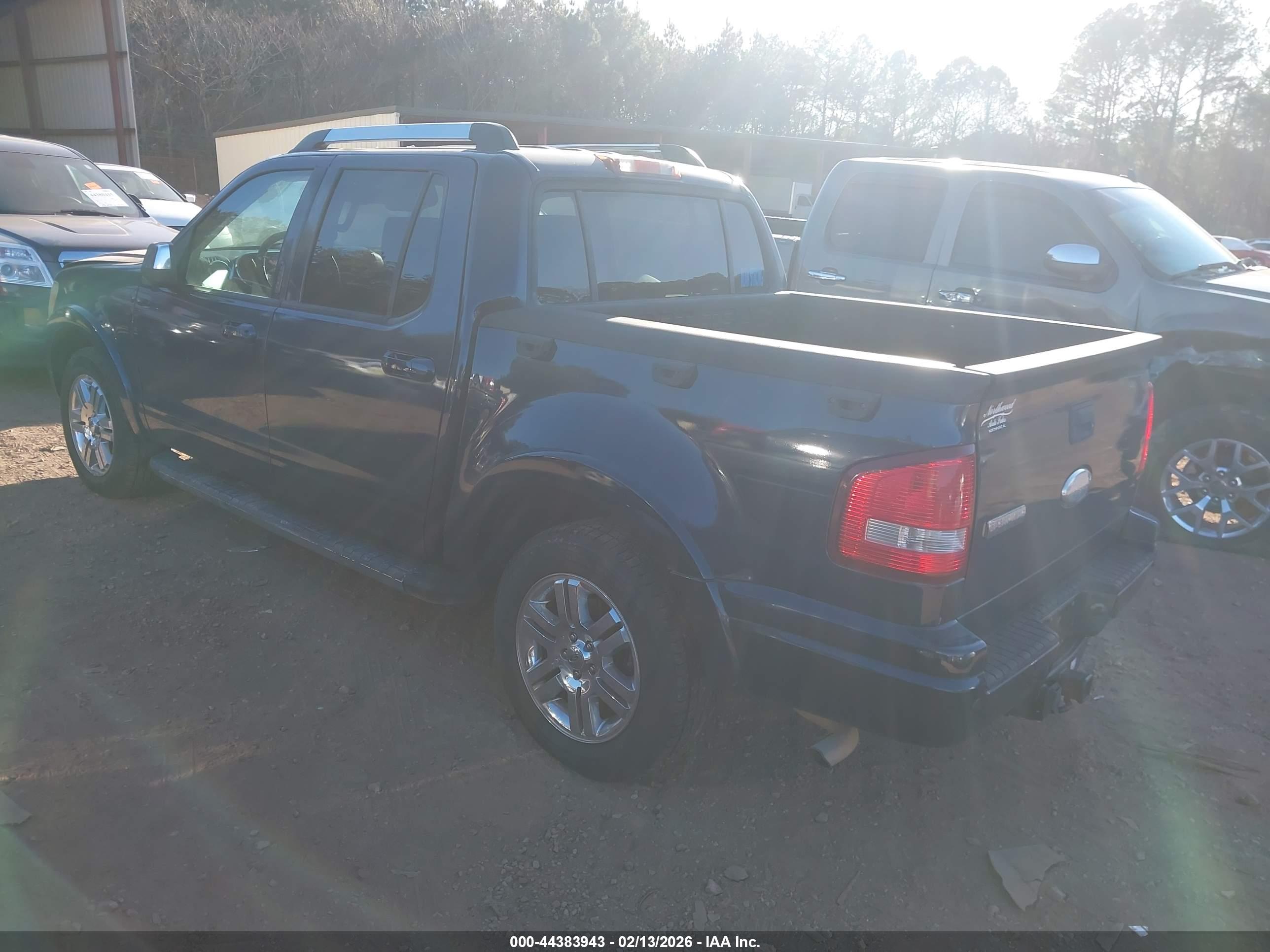 FORD EXPLORER image 3