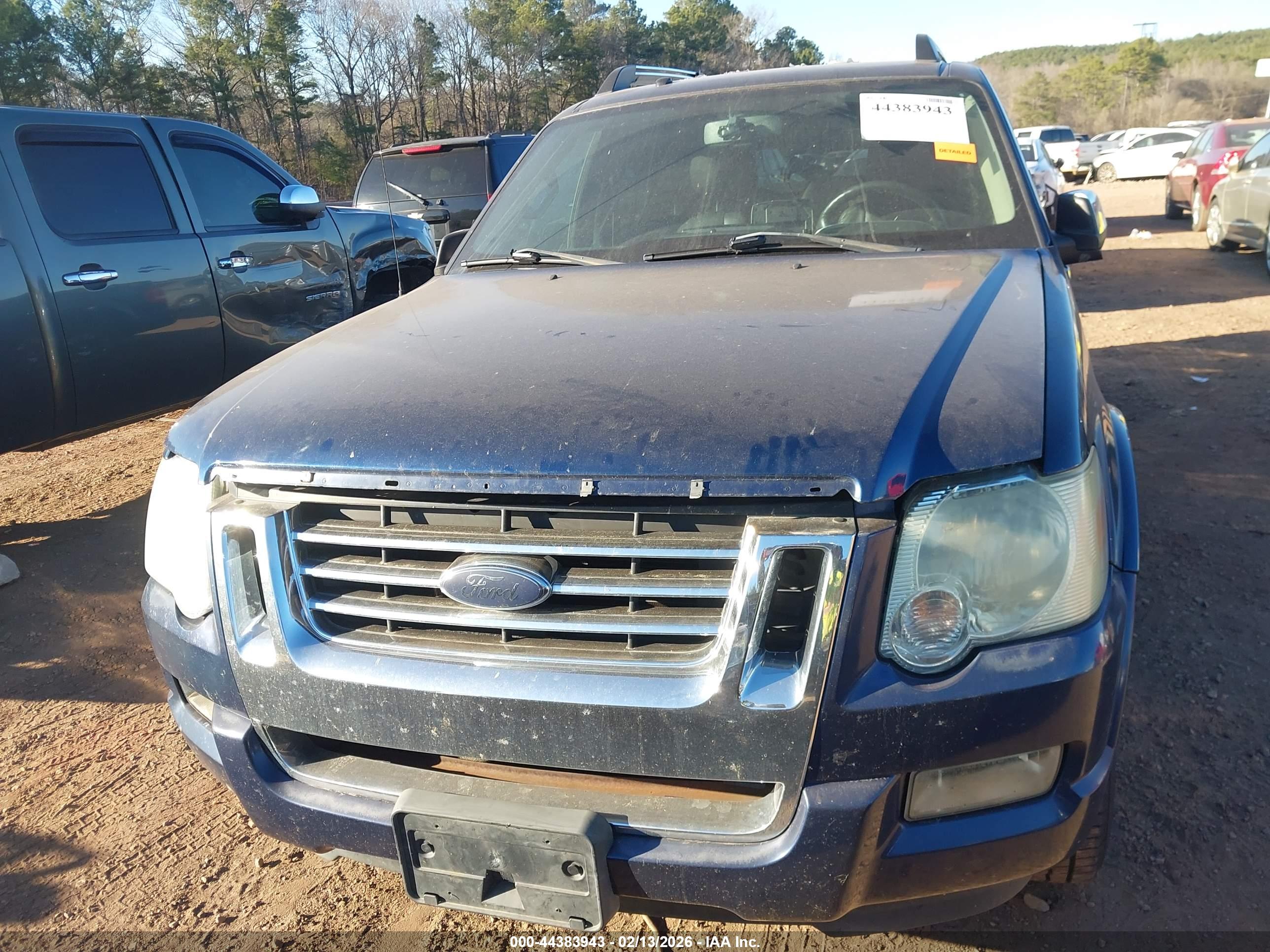 FORD EXPLORER image 6