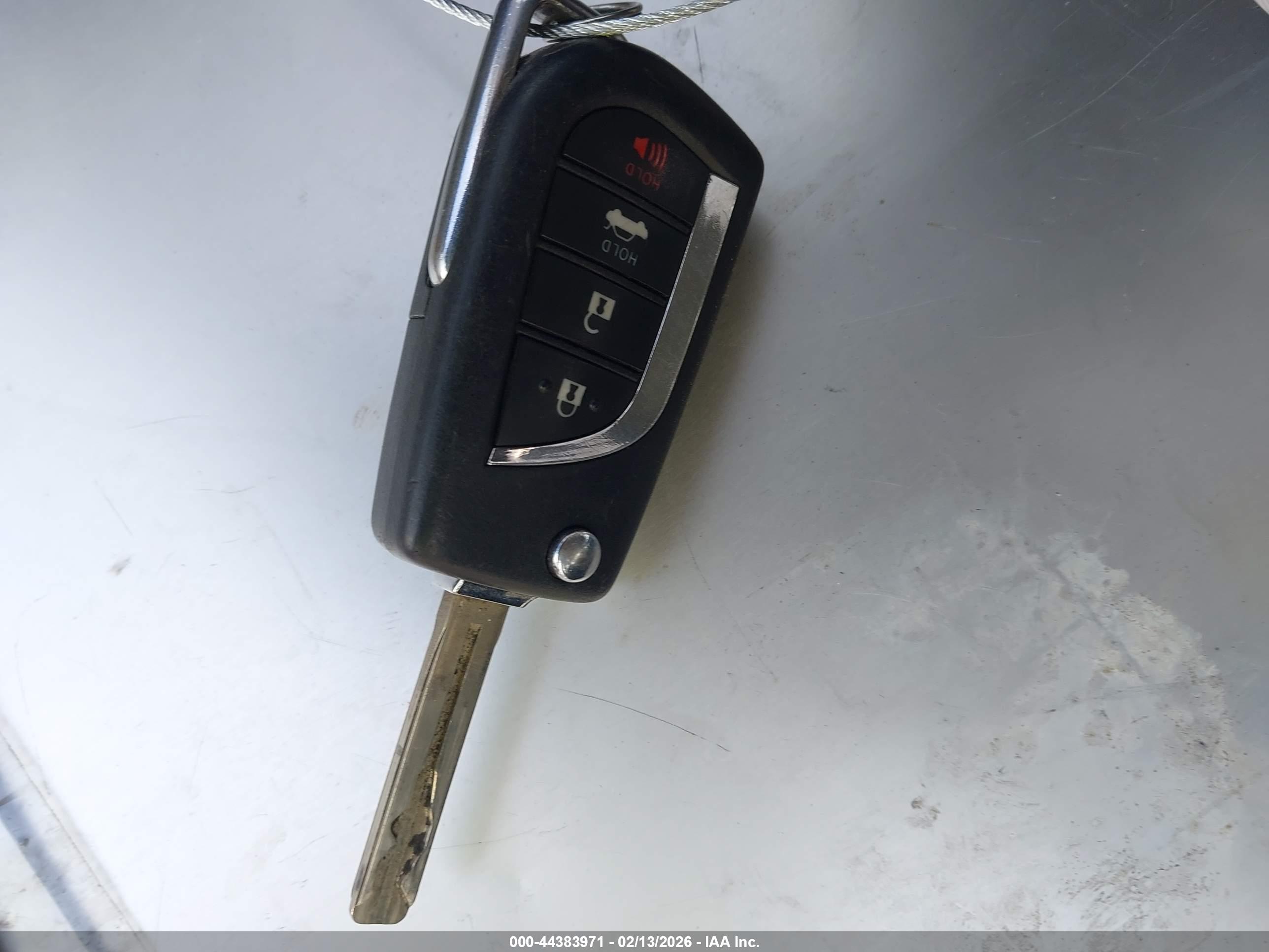 TOYOTA COROLLA image 11