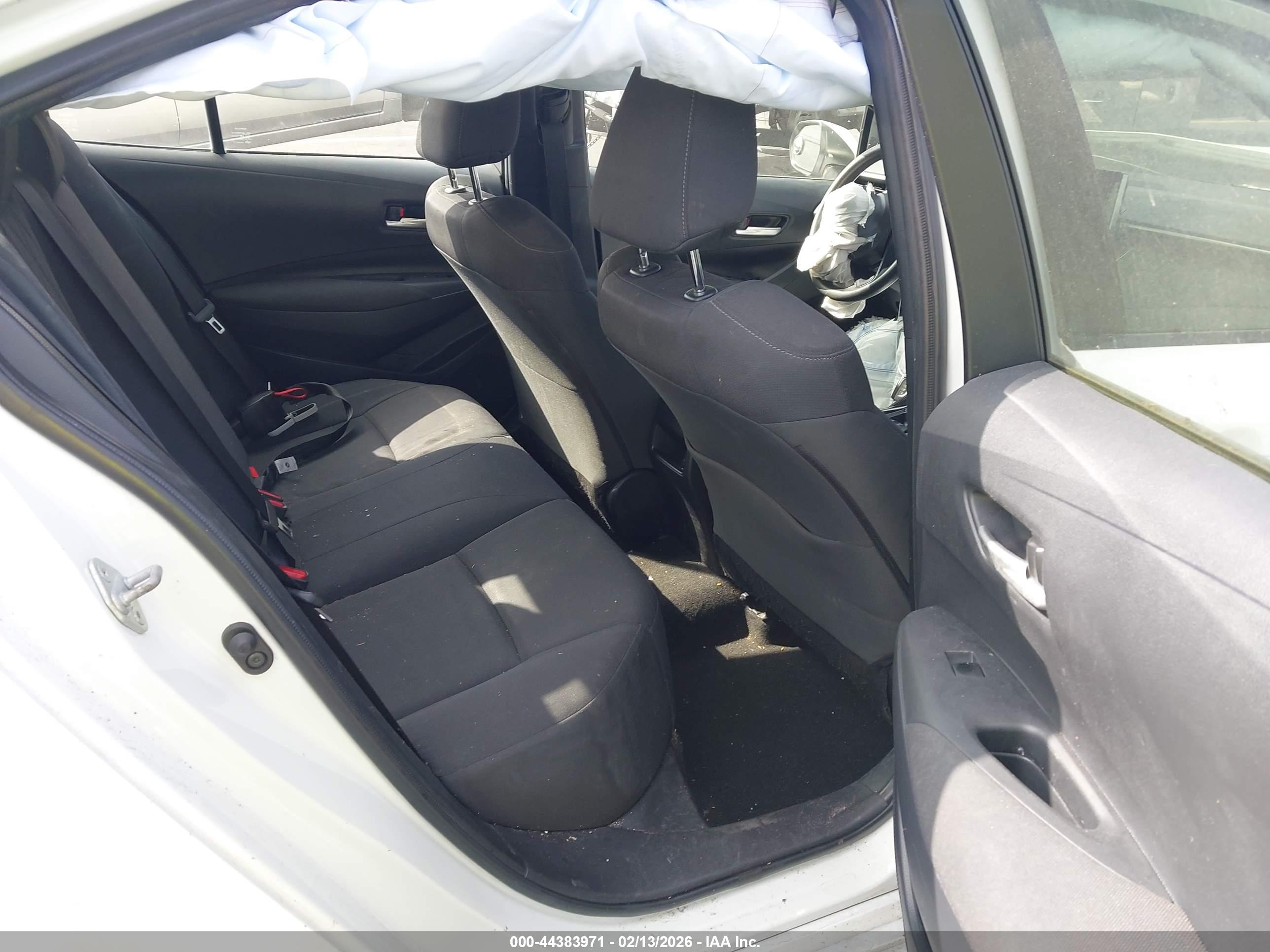 TOYOTA COROLLA image 8
