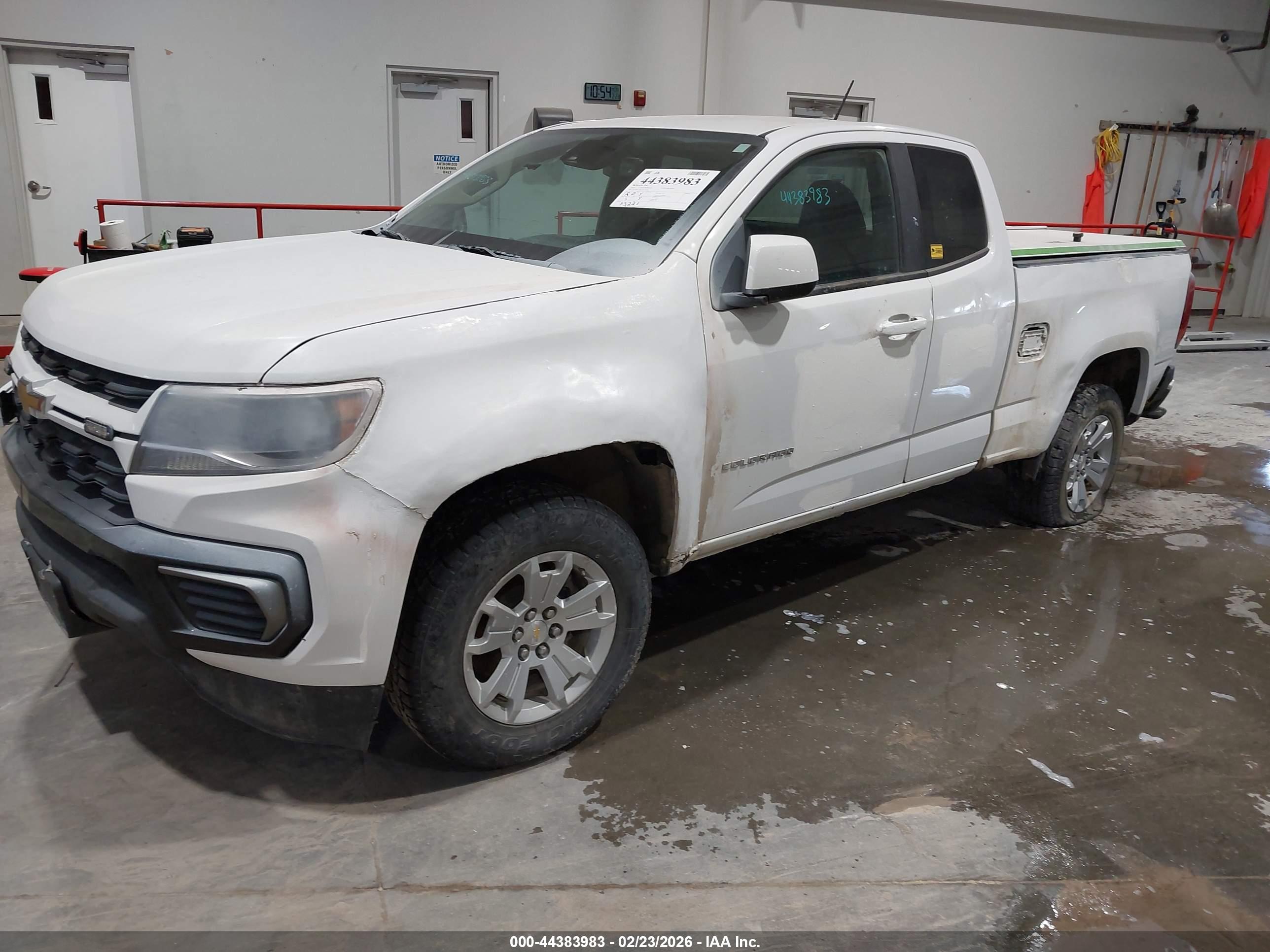 CHEVROLET COLORADO image 2