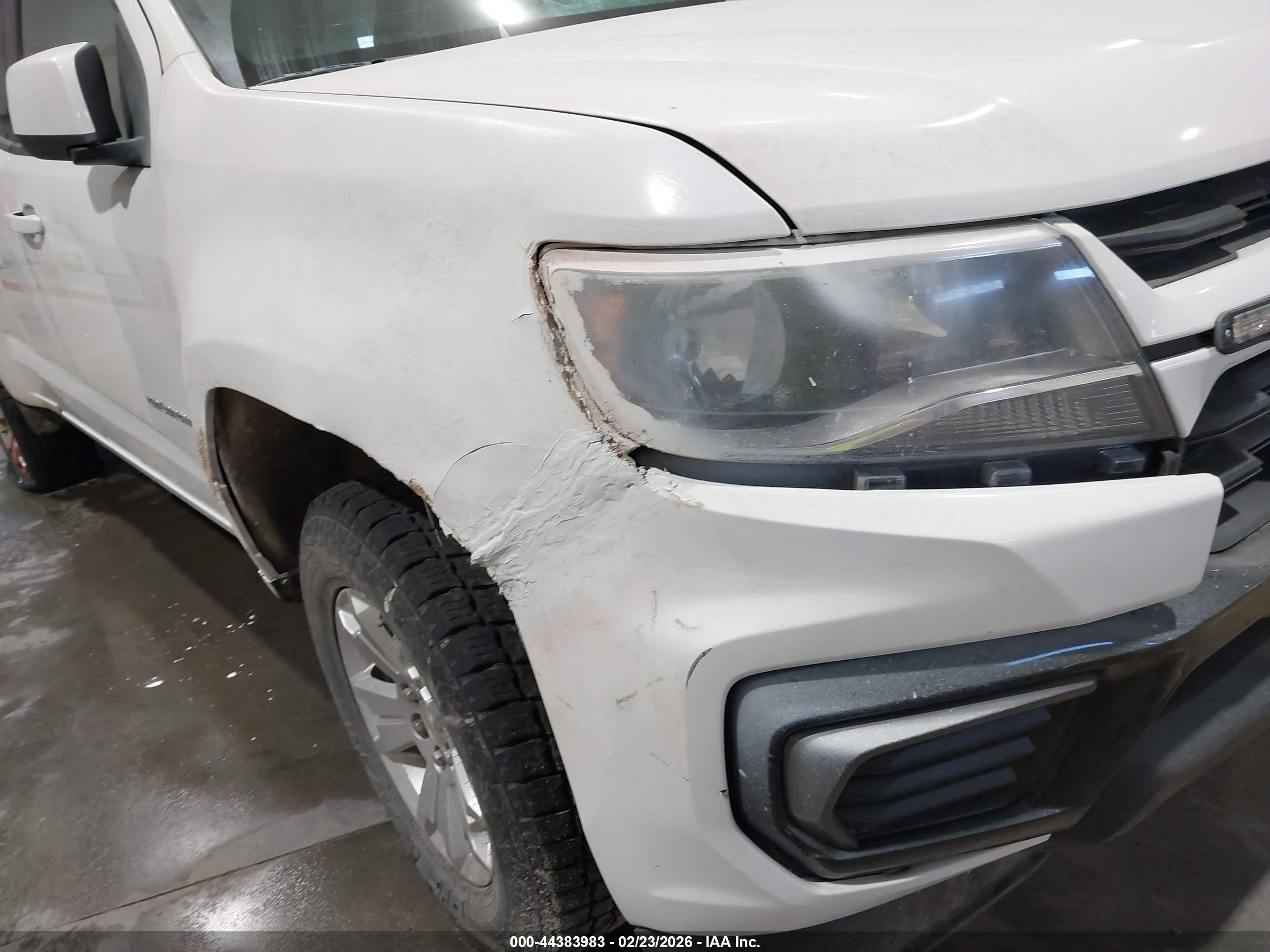 CHEVROLET COLORADO image 6