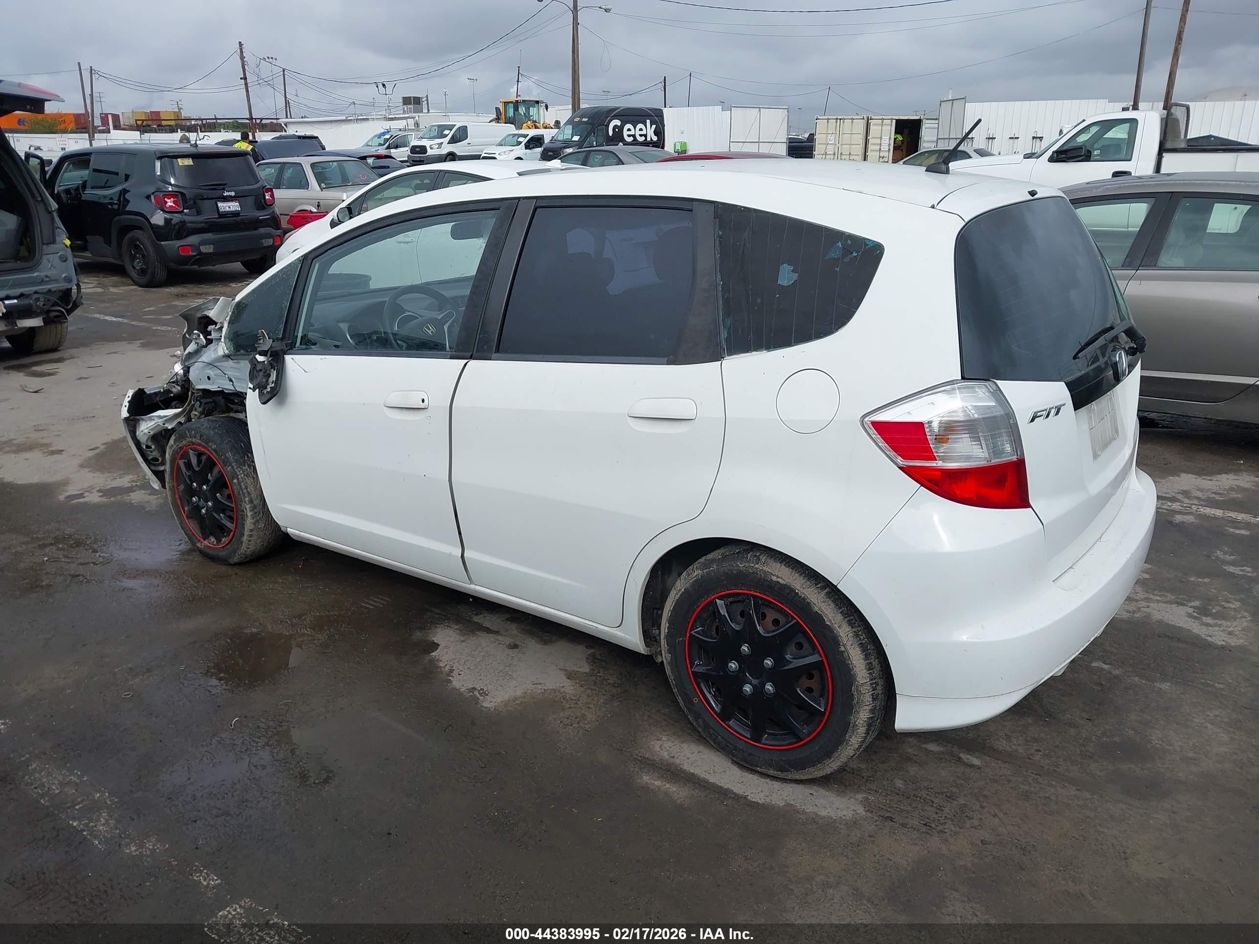 HONDA FIT image 3
