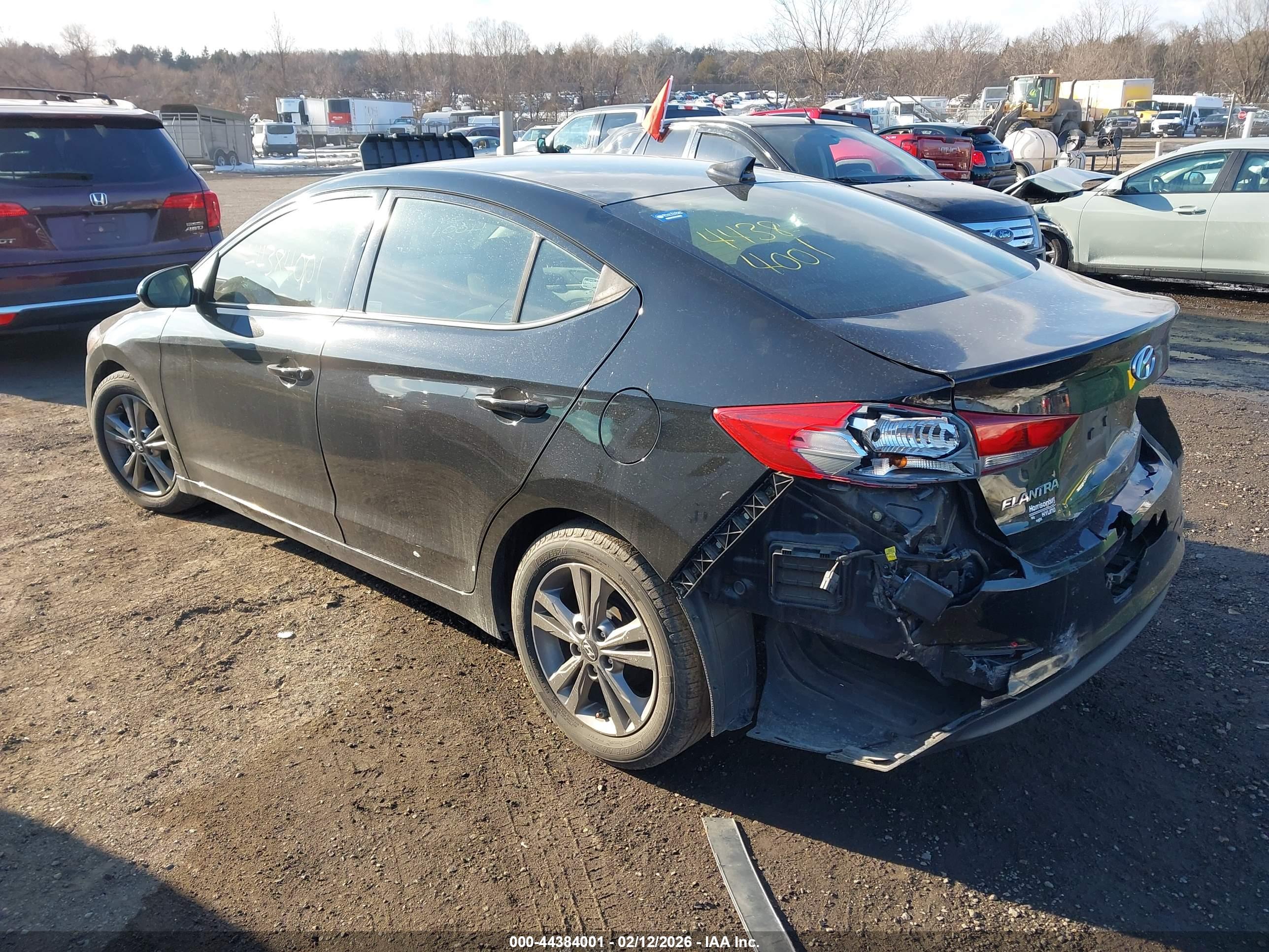 HYUNDAI ELANTRA image 3