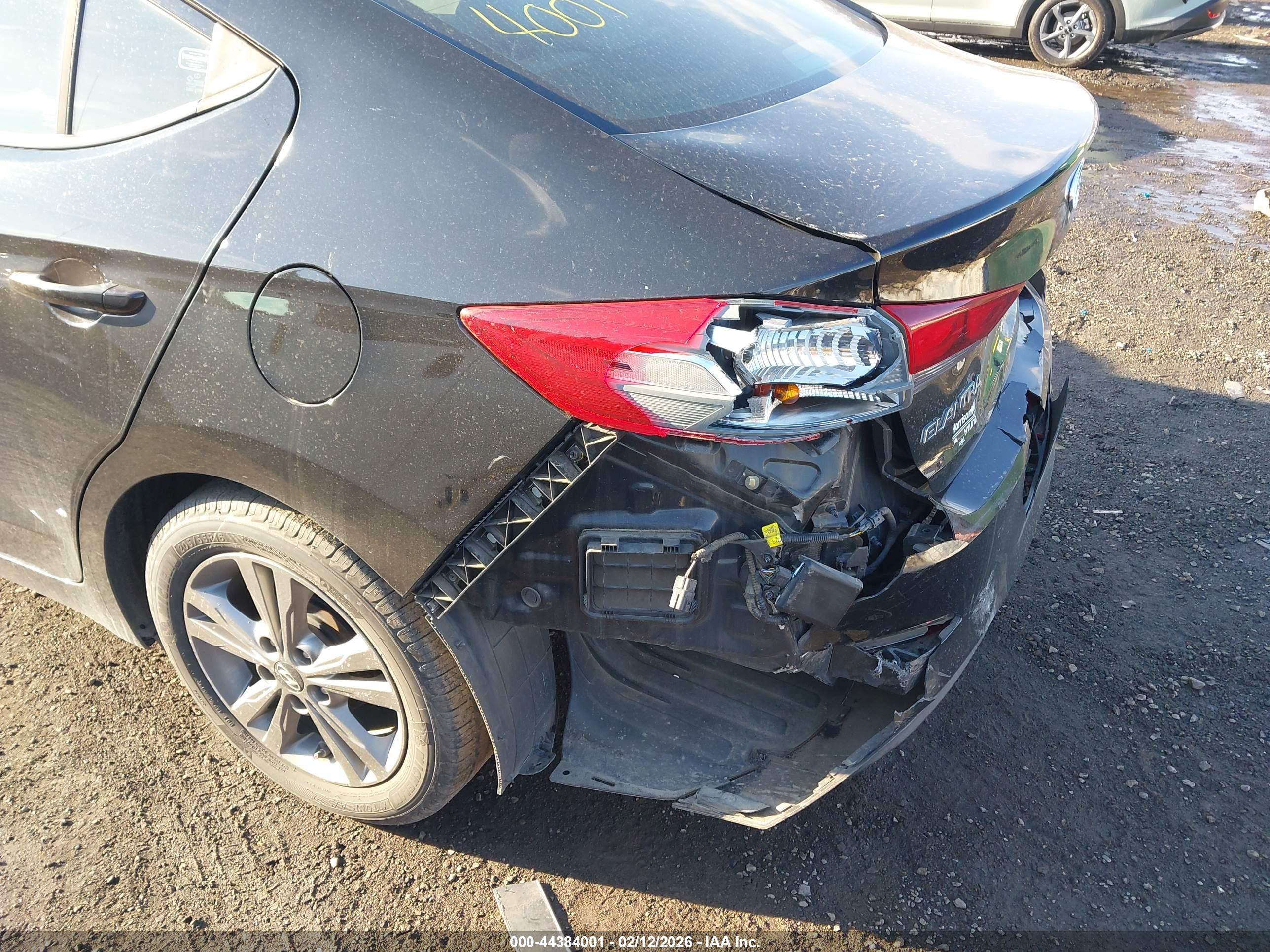 HYUNDAI ELANTRA image 6