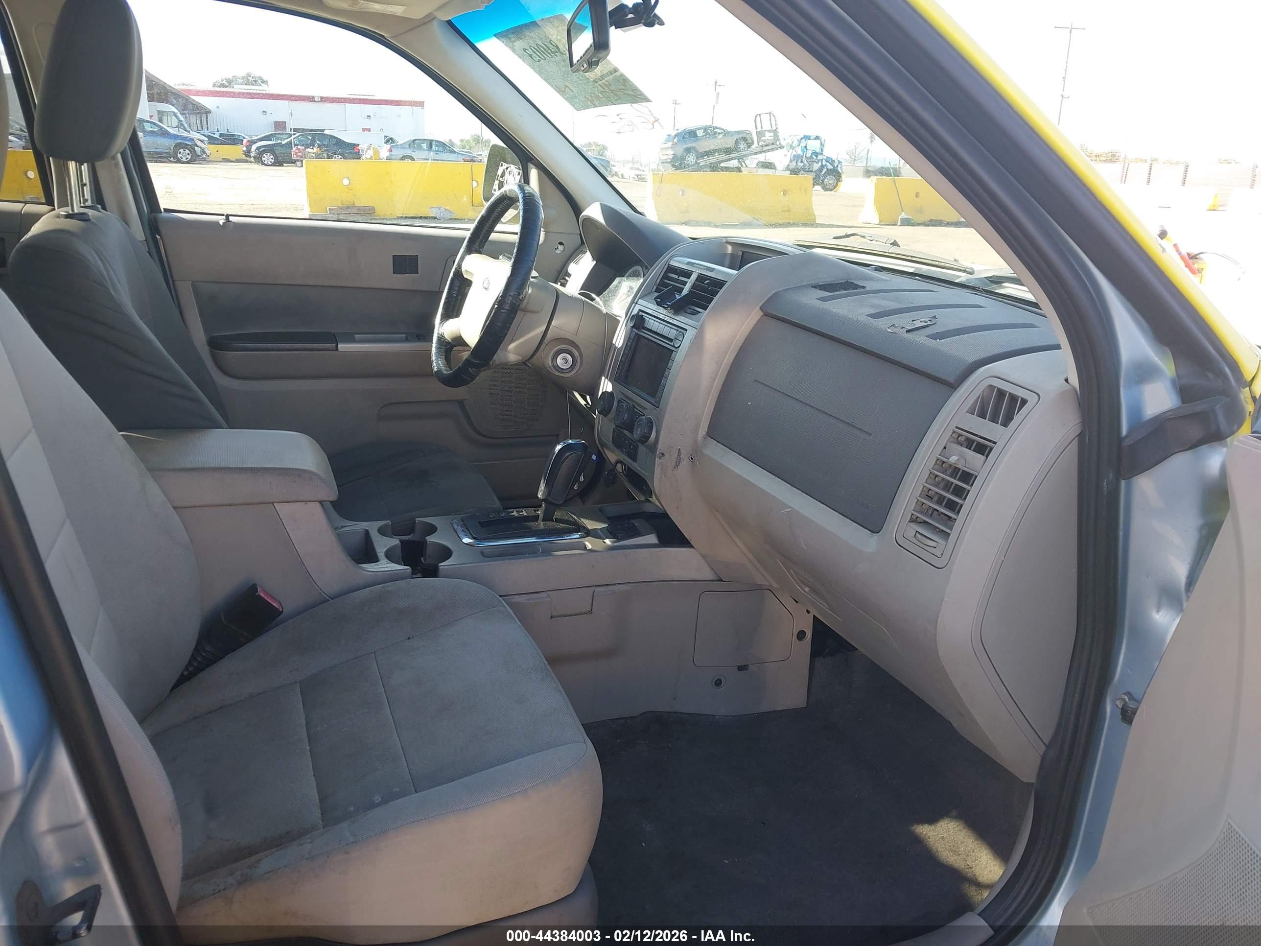 FORD ESCAPE image 5
