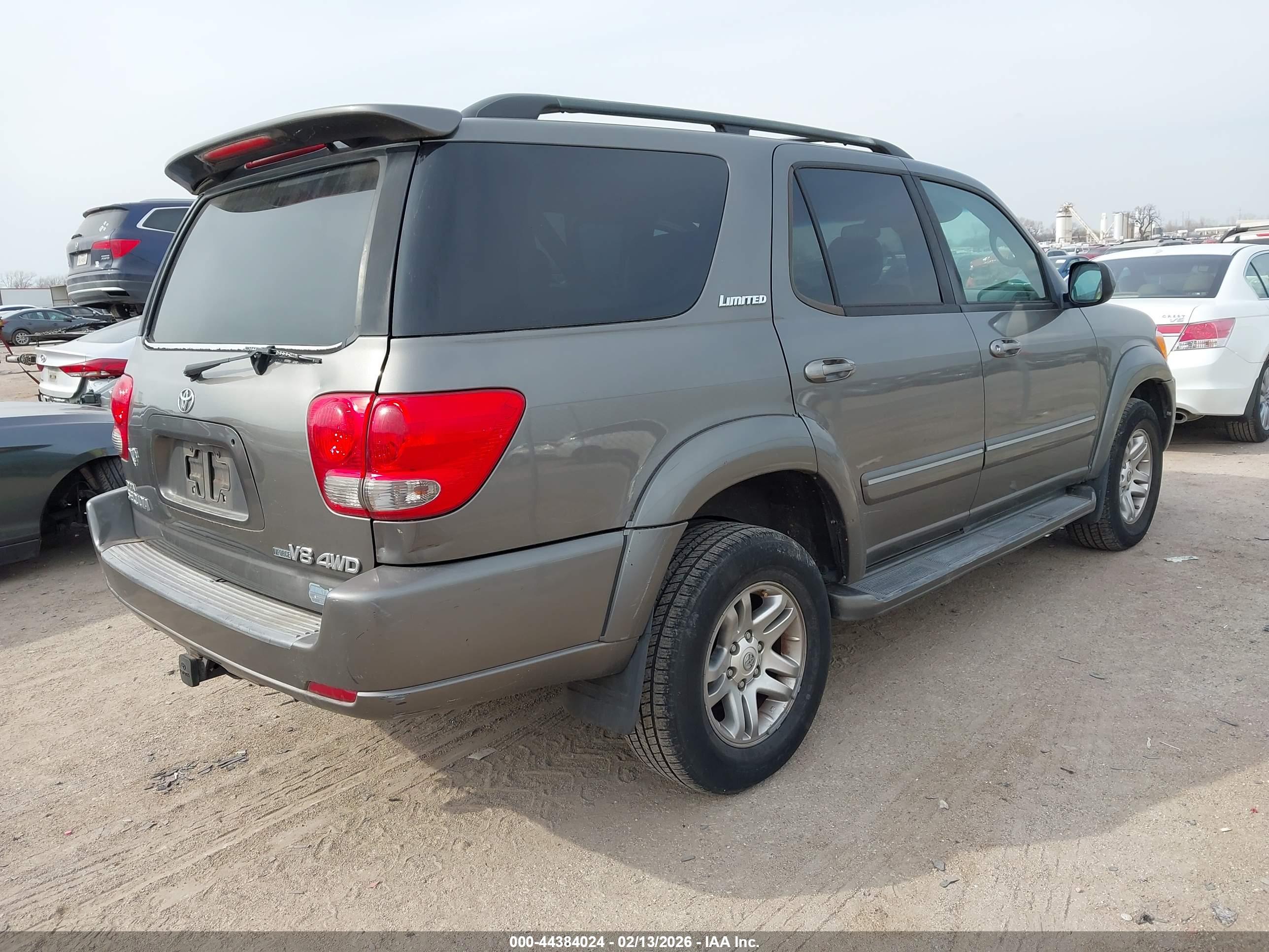 TOYOTA SEQUOIA image 4