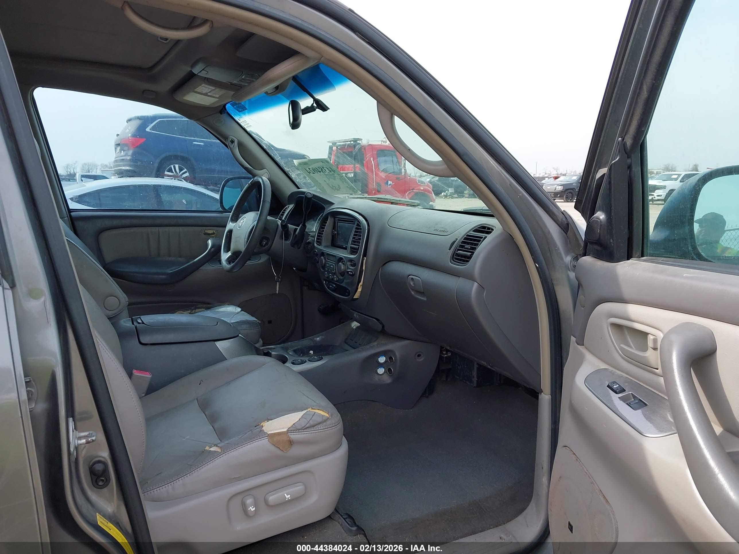TOYOTA SEQUOIA image 5