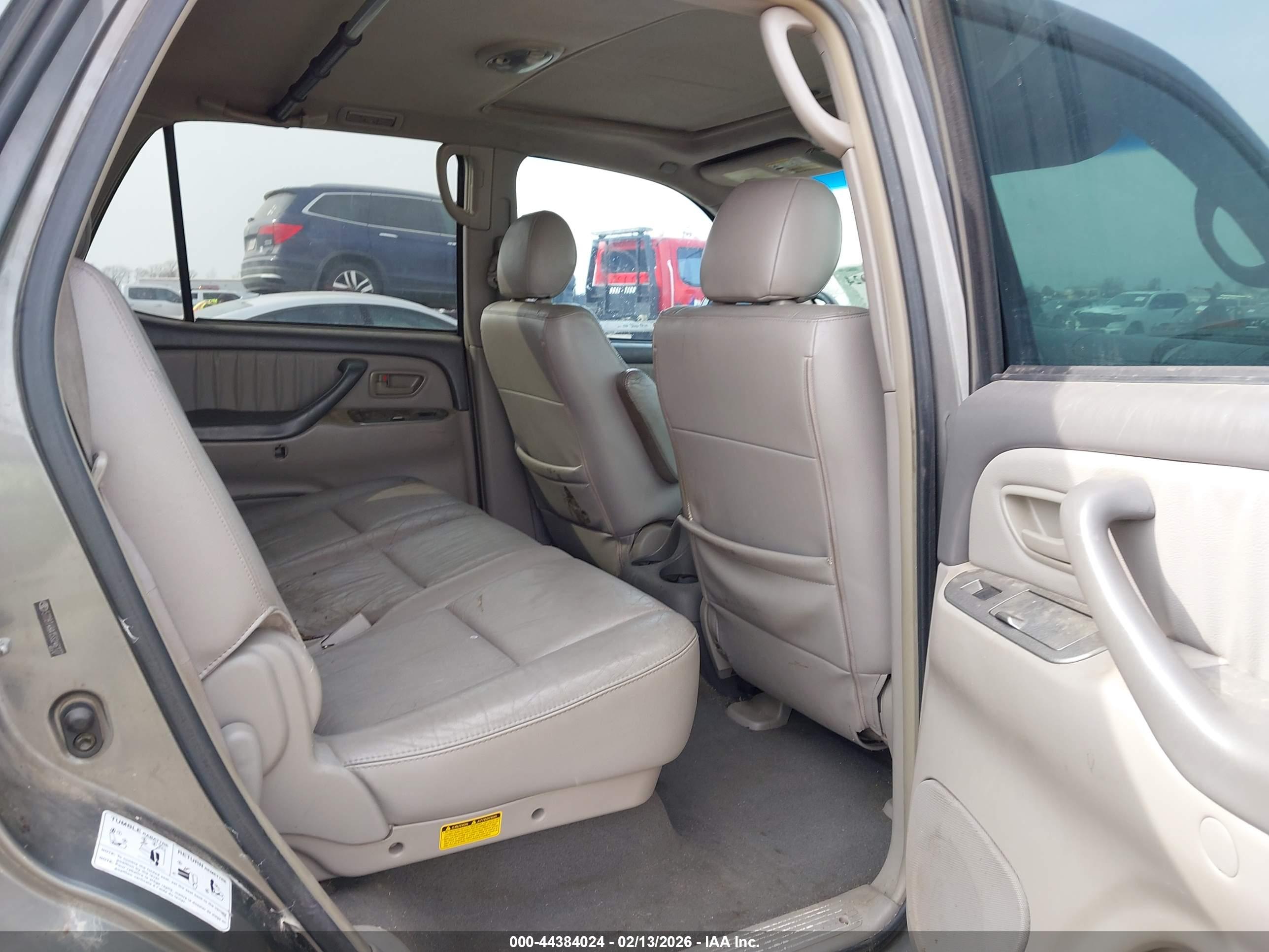 TOYOTA SEQUOIA image 8