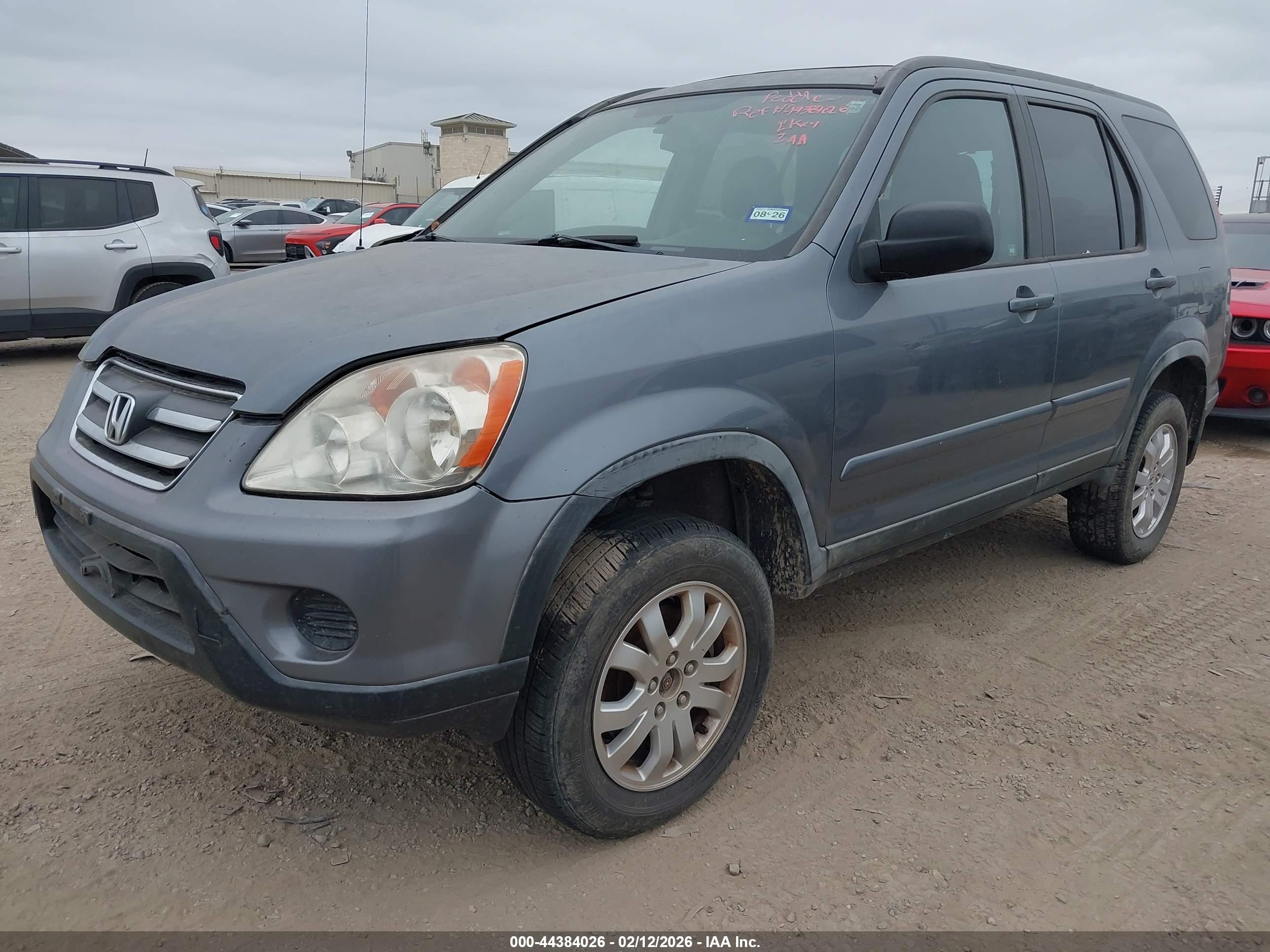 HONDA CR-V image 2