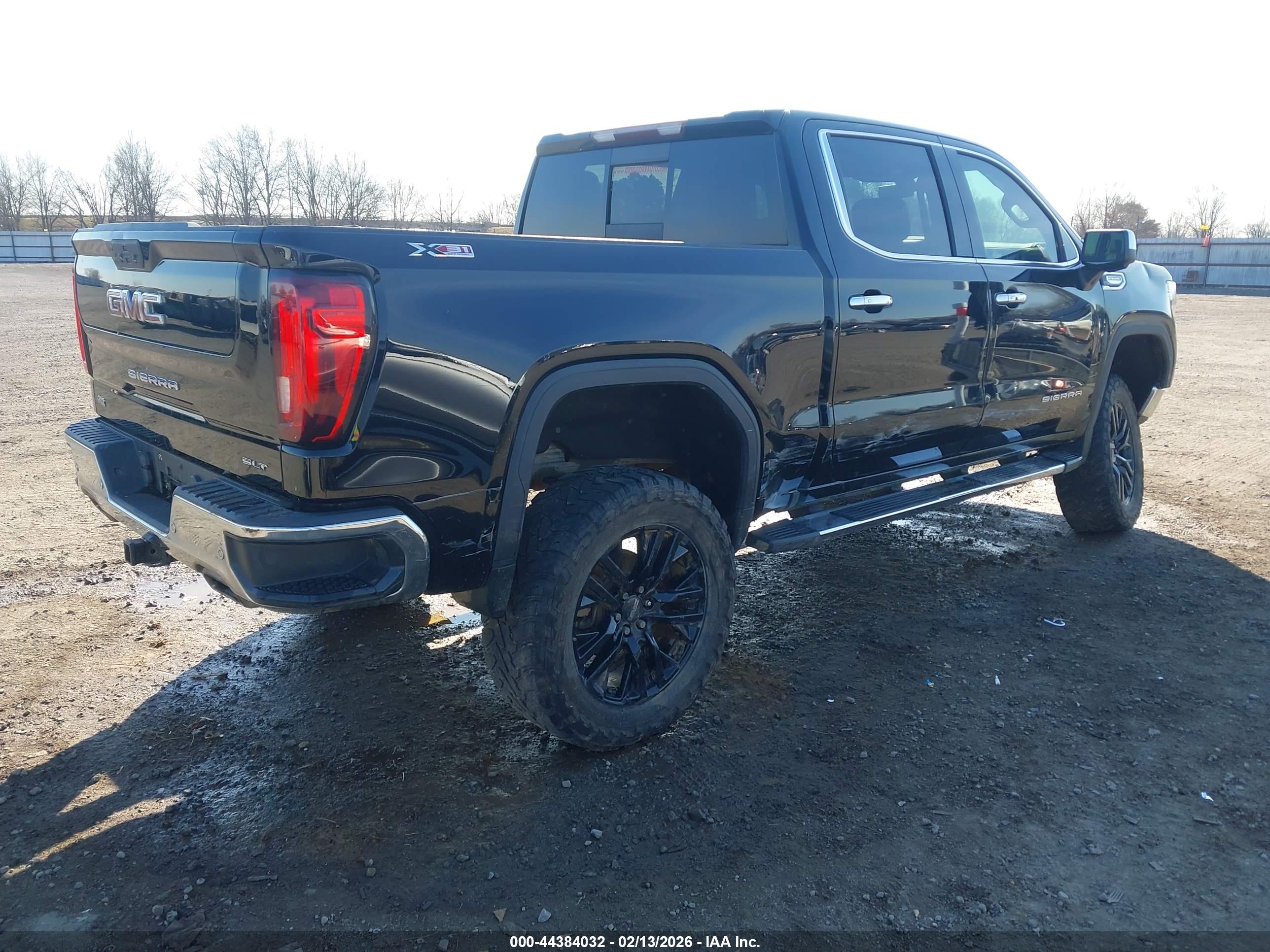 GMC SIERRA image 4