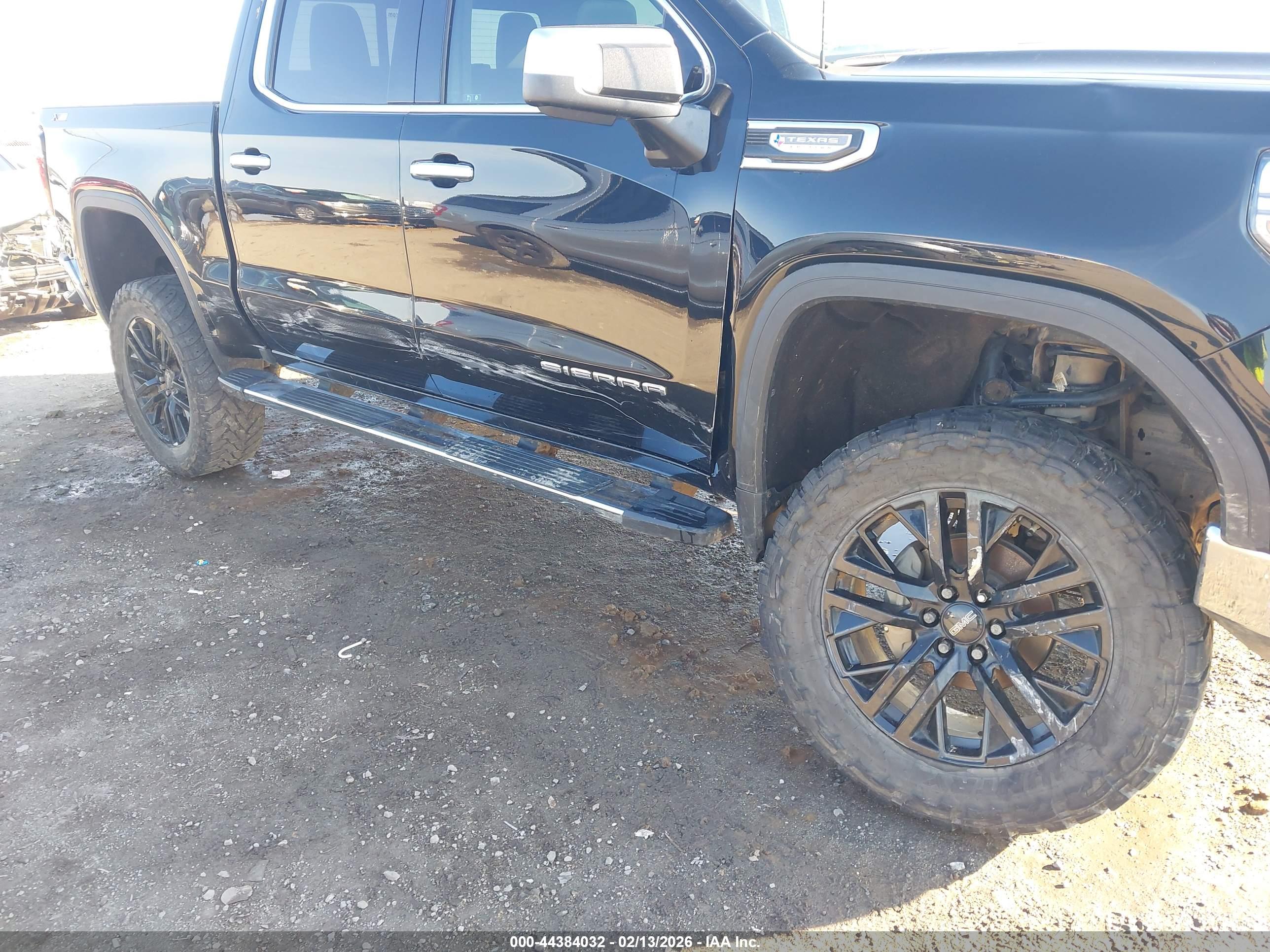 GMC SIERRA image 6
