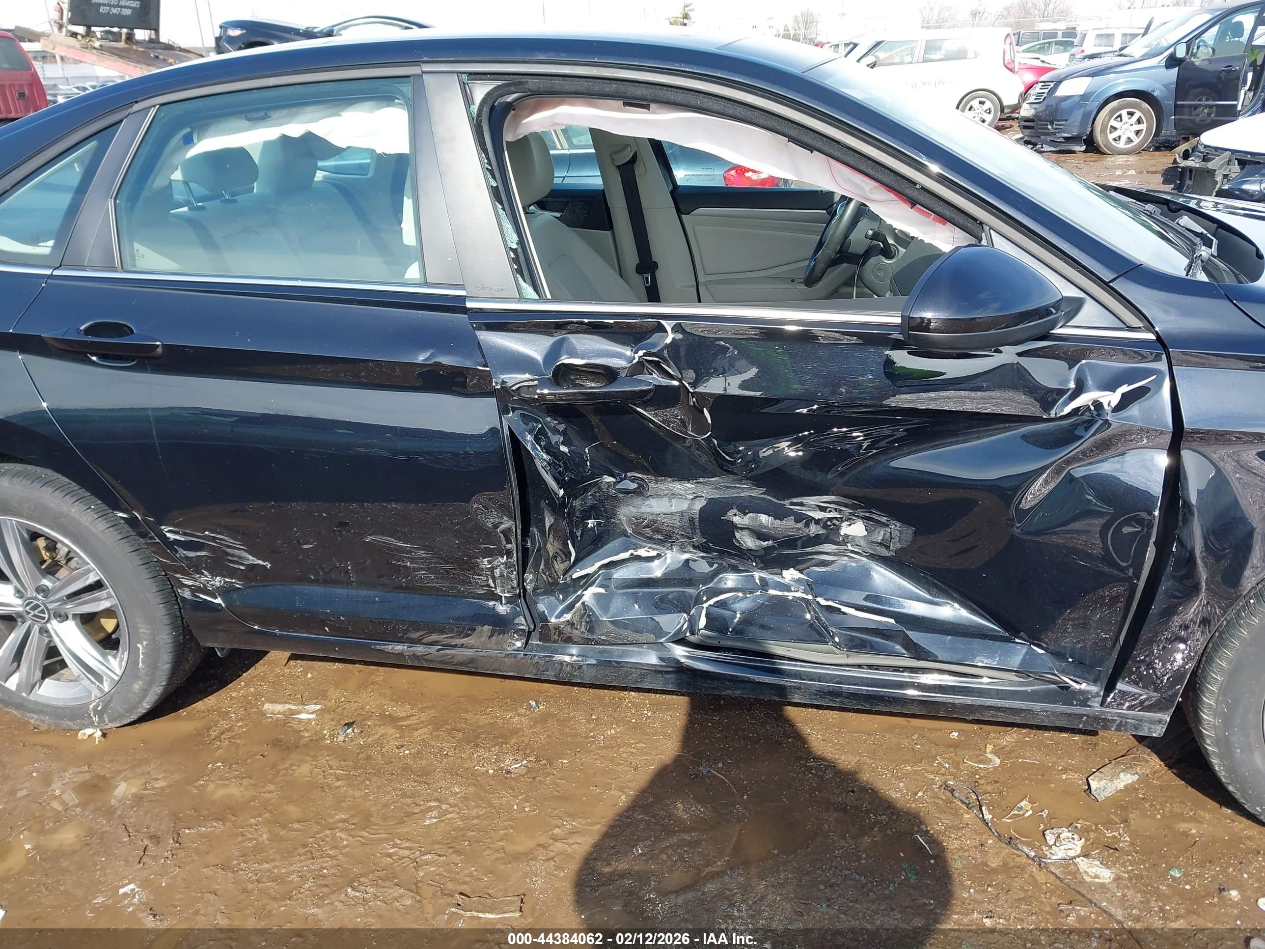 VOLKSWAGEN JETTA image 6