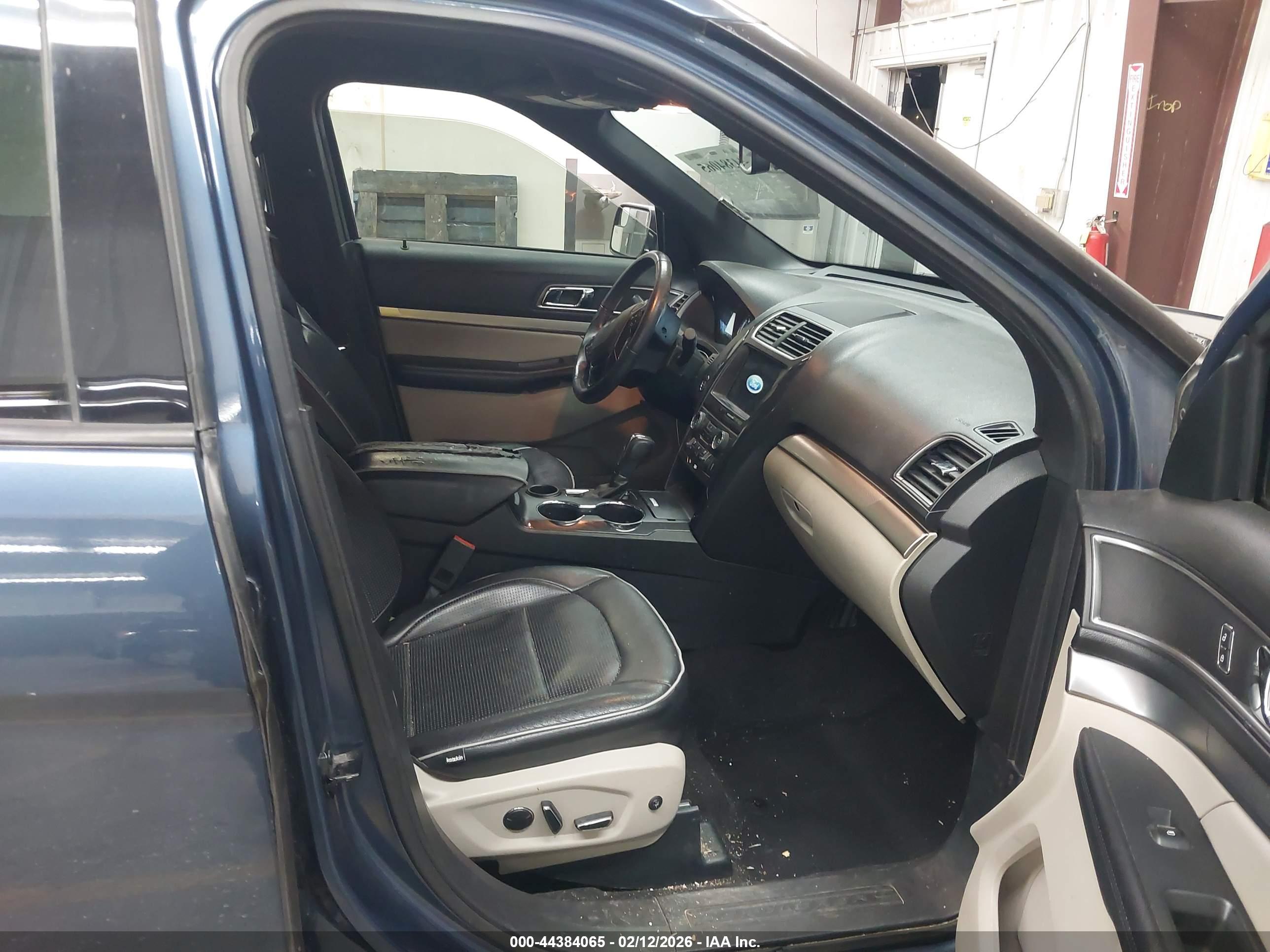 FORD EXPLORER image 5