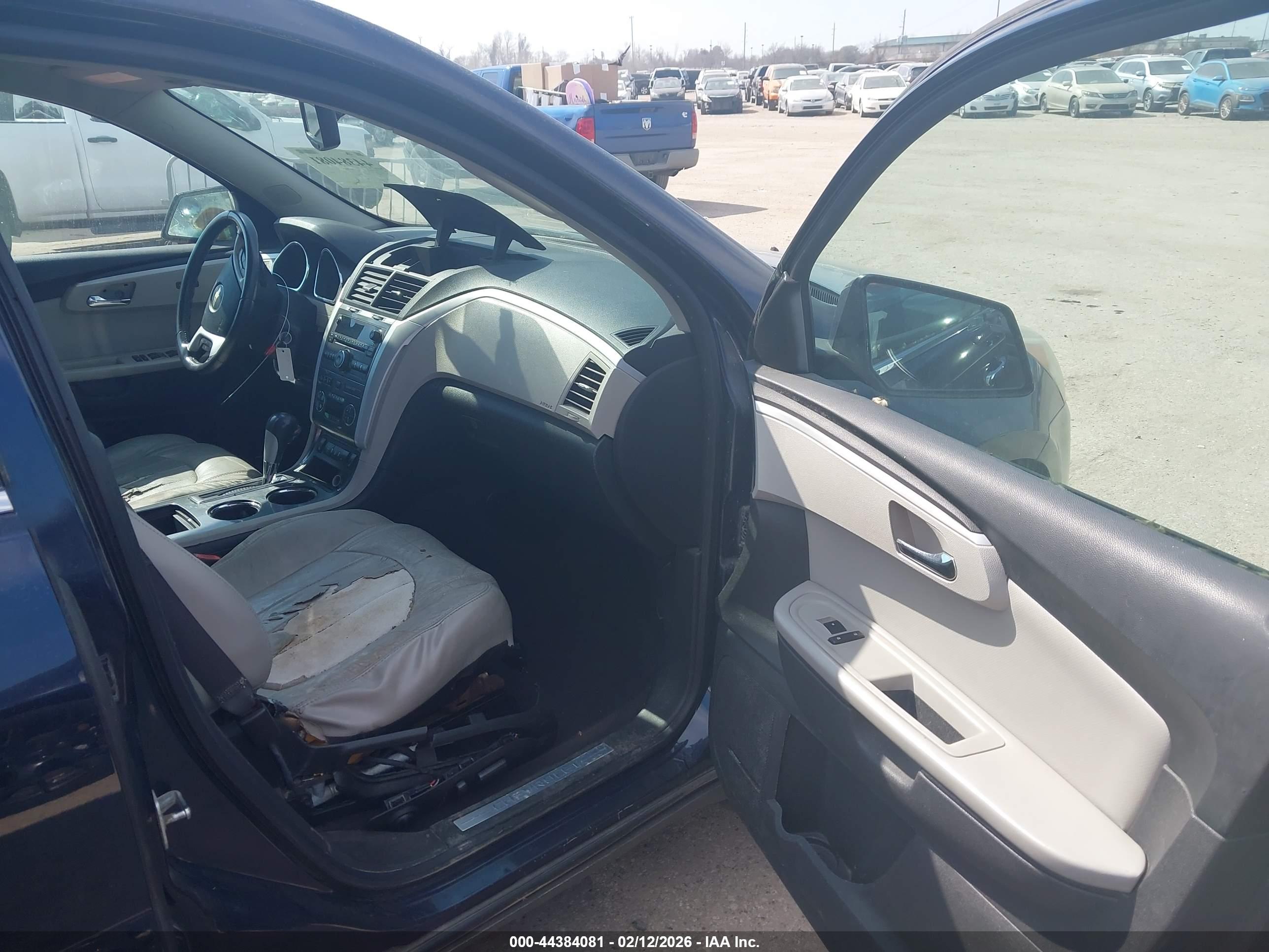 CHEVROLET TRAVERSE image 5