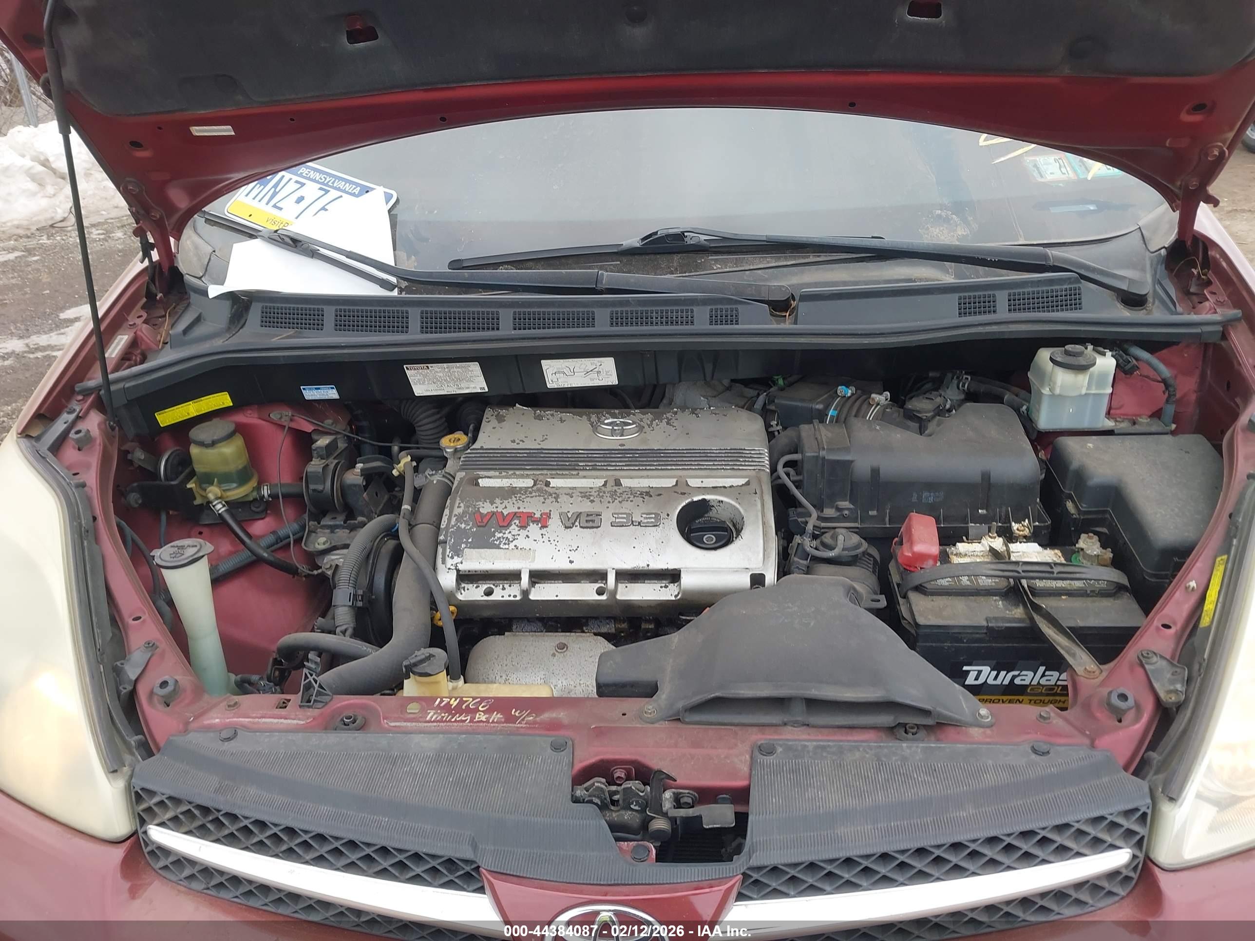 TOYOTA SIENNA image 10